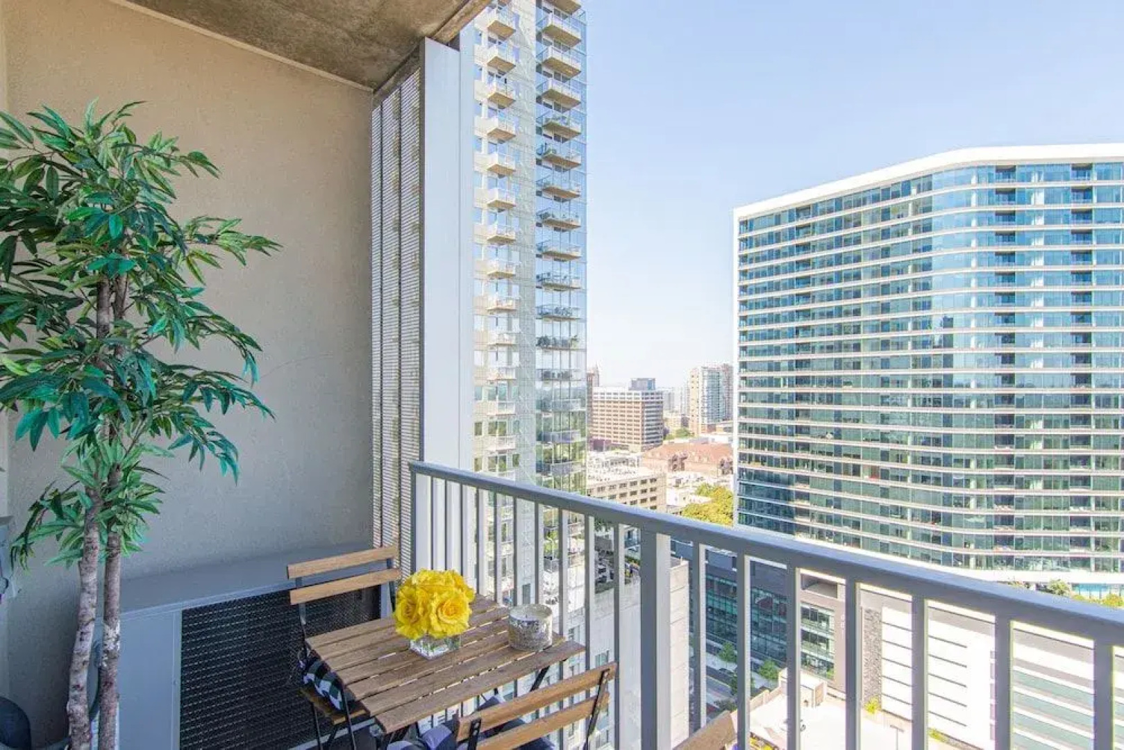 CHIC COLLECTION by NOHOTEL on 6th Street