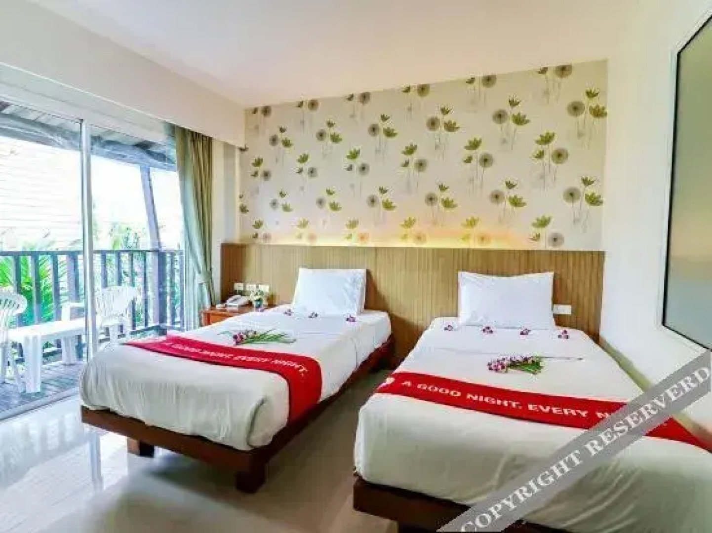 NIDA Rooms Dino Park Karon