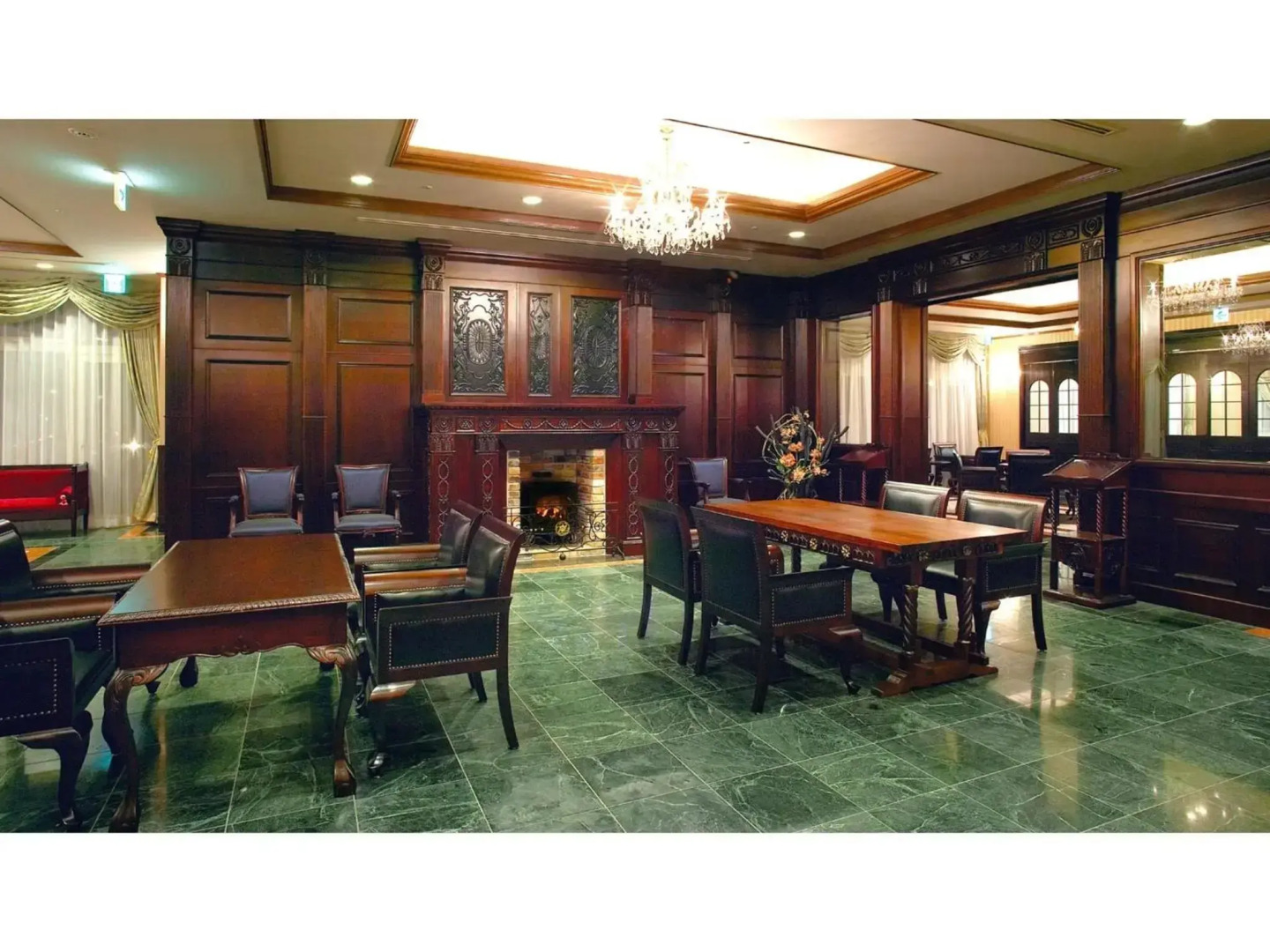 Old England Dogo Yamanote Hotel