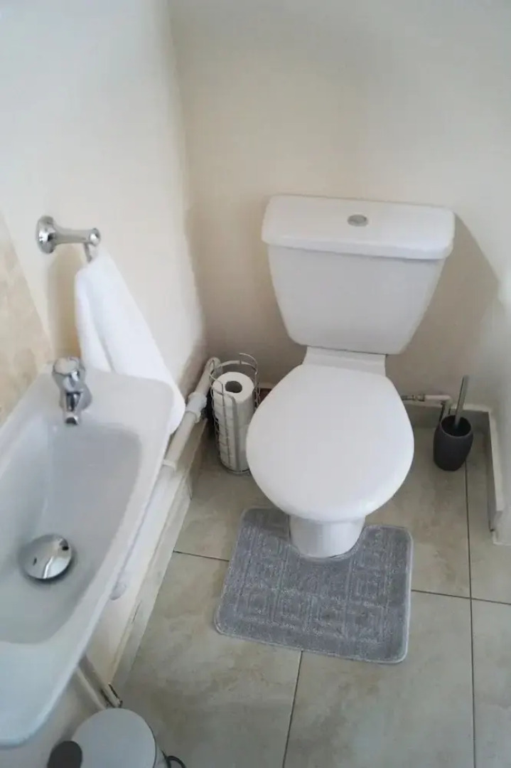 Ricky Road Guest House - Budget