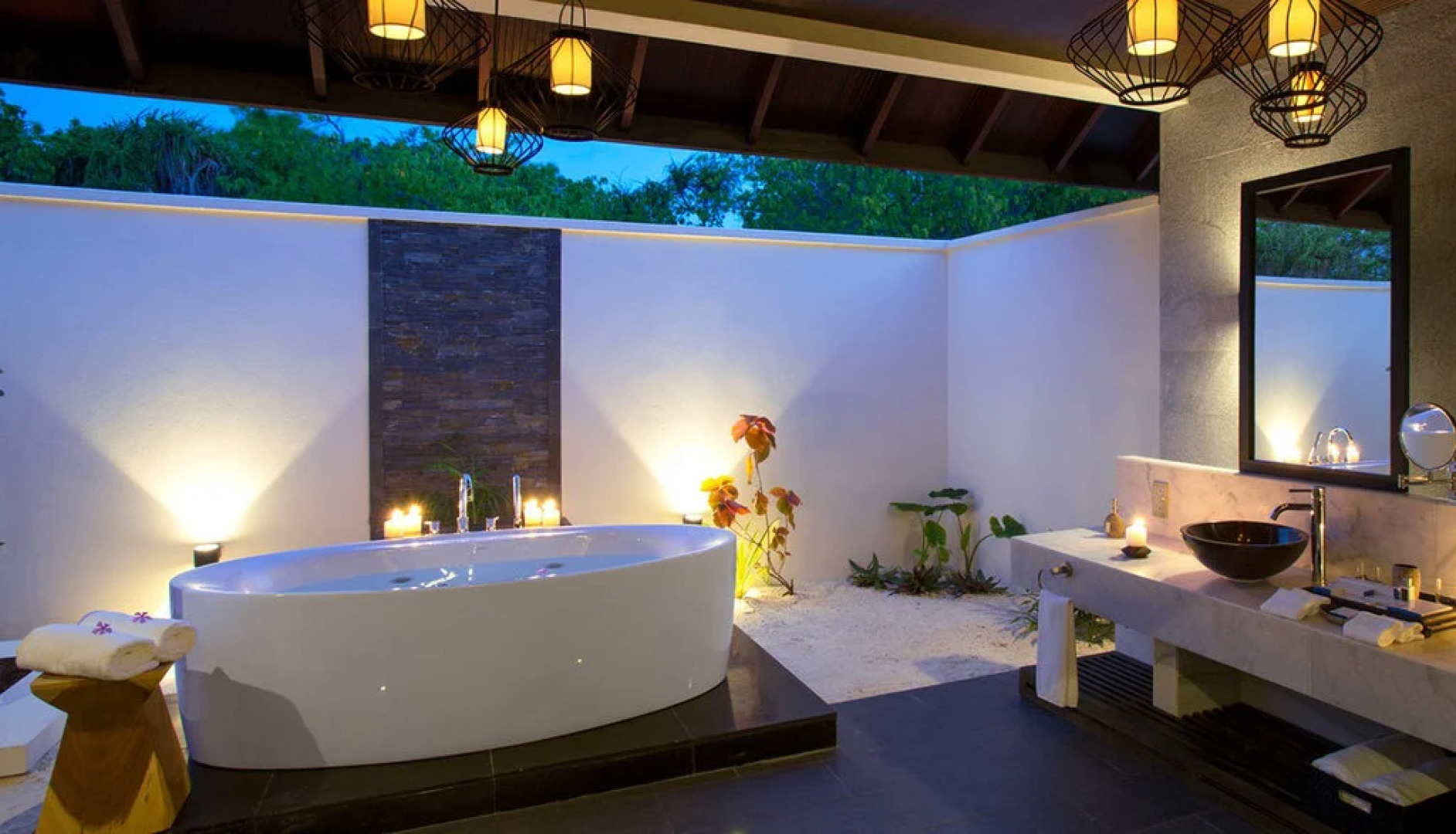 Atmosphere Kanifushi - All Inclusive with Free Transfers