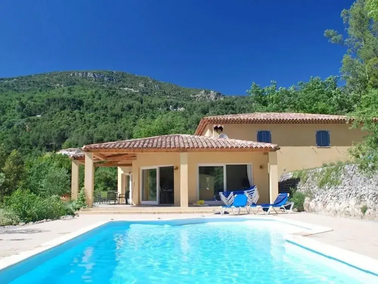 Luxurious Villa With Swimming Pool in Bargemon, Provence