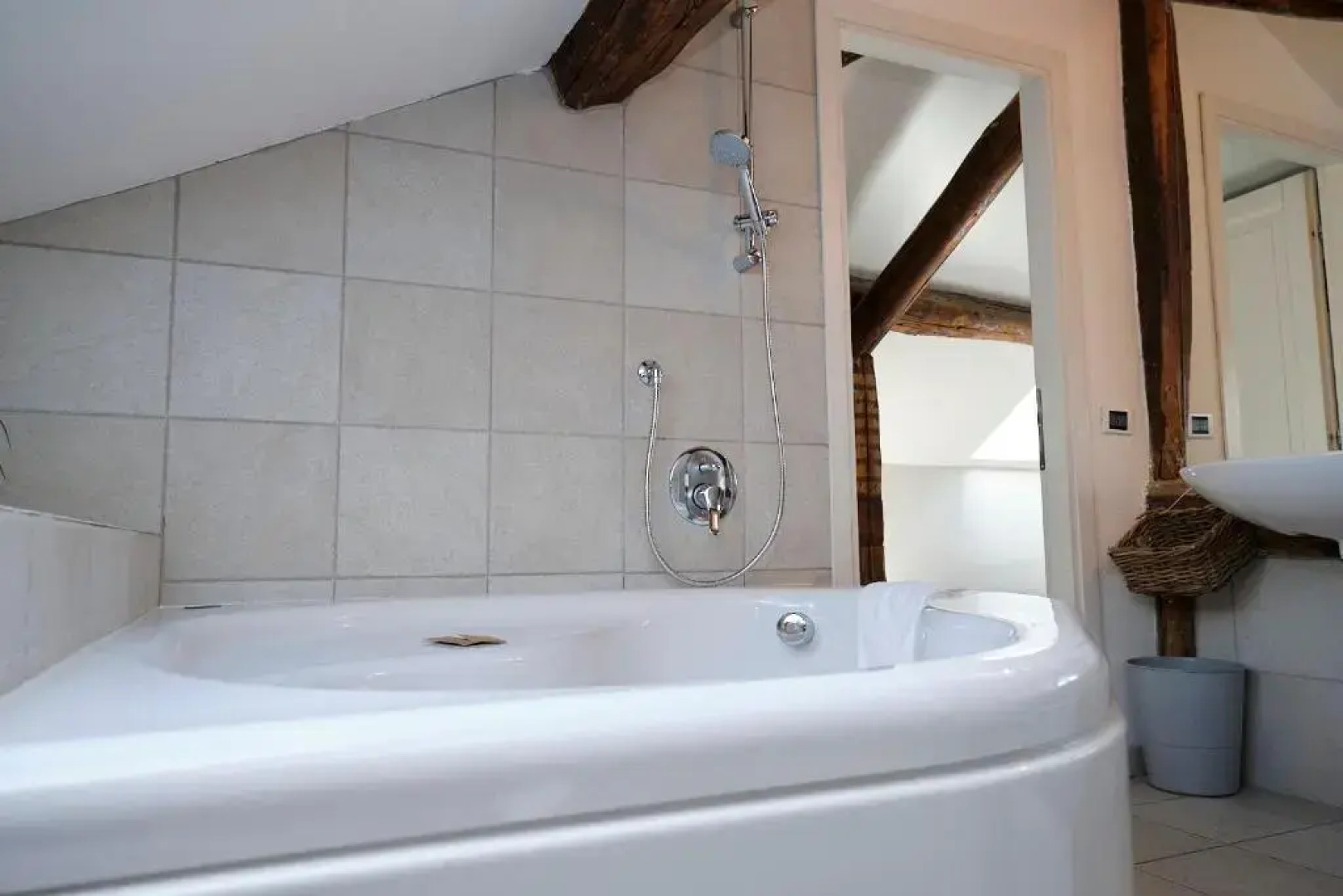 Cozy Suites on the Lake - By House Of Travelers