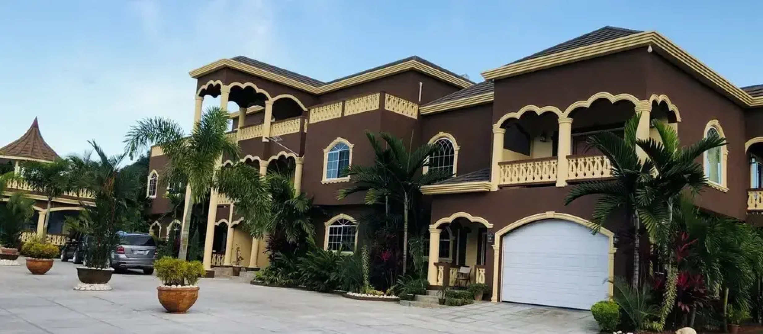 vacation villas runaway bay
