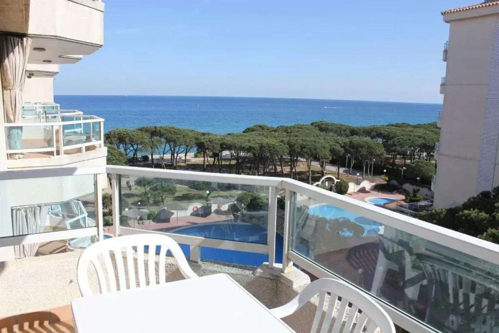 BRAVAHOLIDAYS-23-POBLET