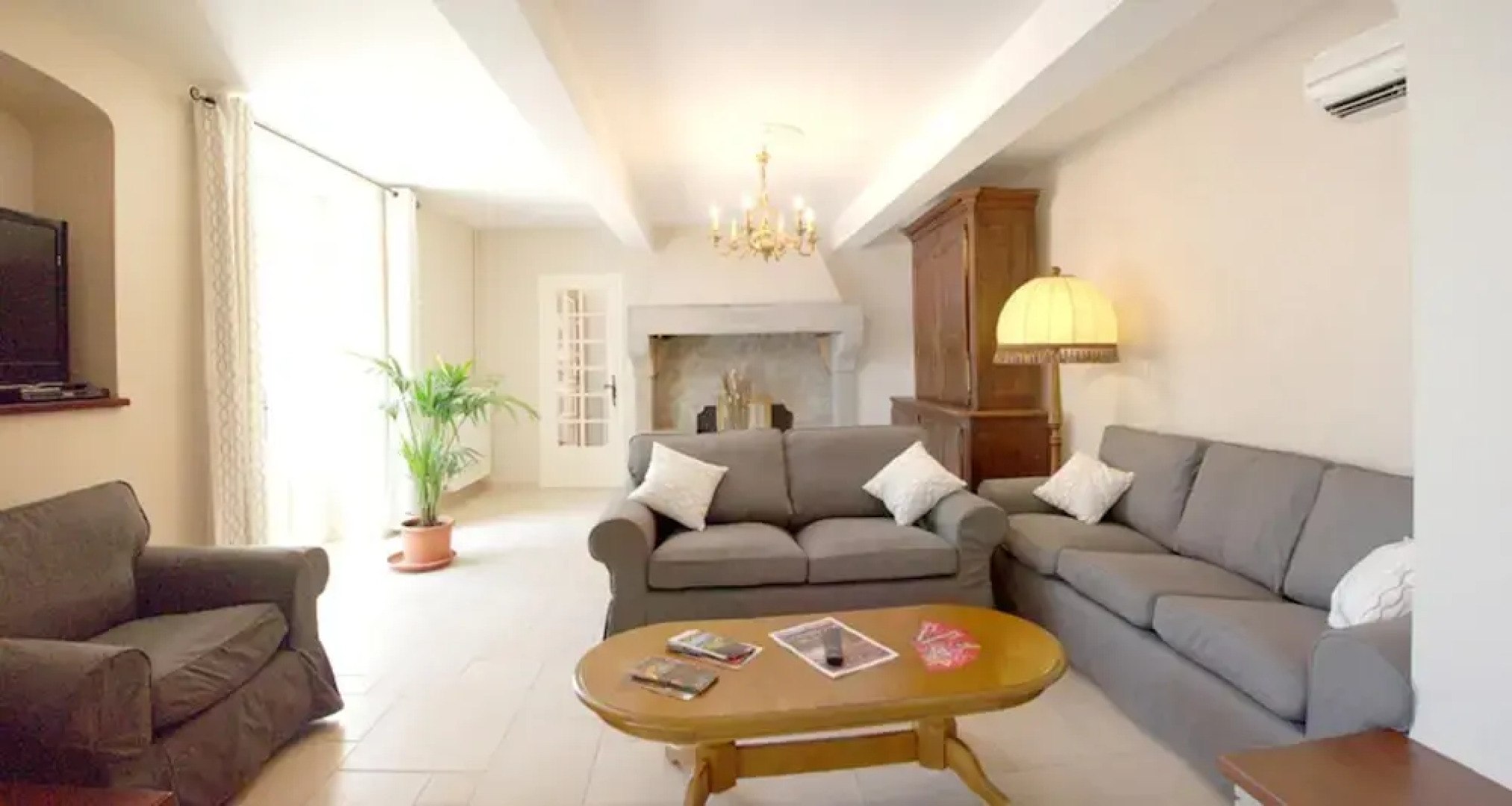 Villa With 3 Bedrooms in Ventenac-cabardès, With Wonderful Mountain View, Private Pool, Enclosed Garden