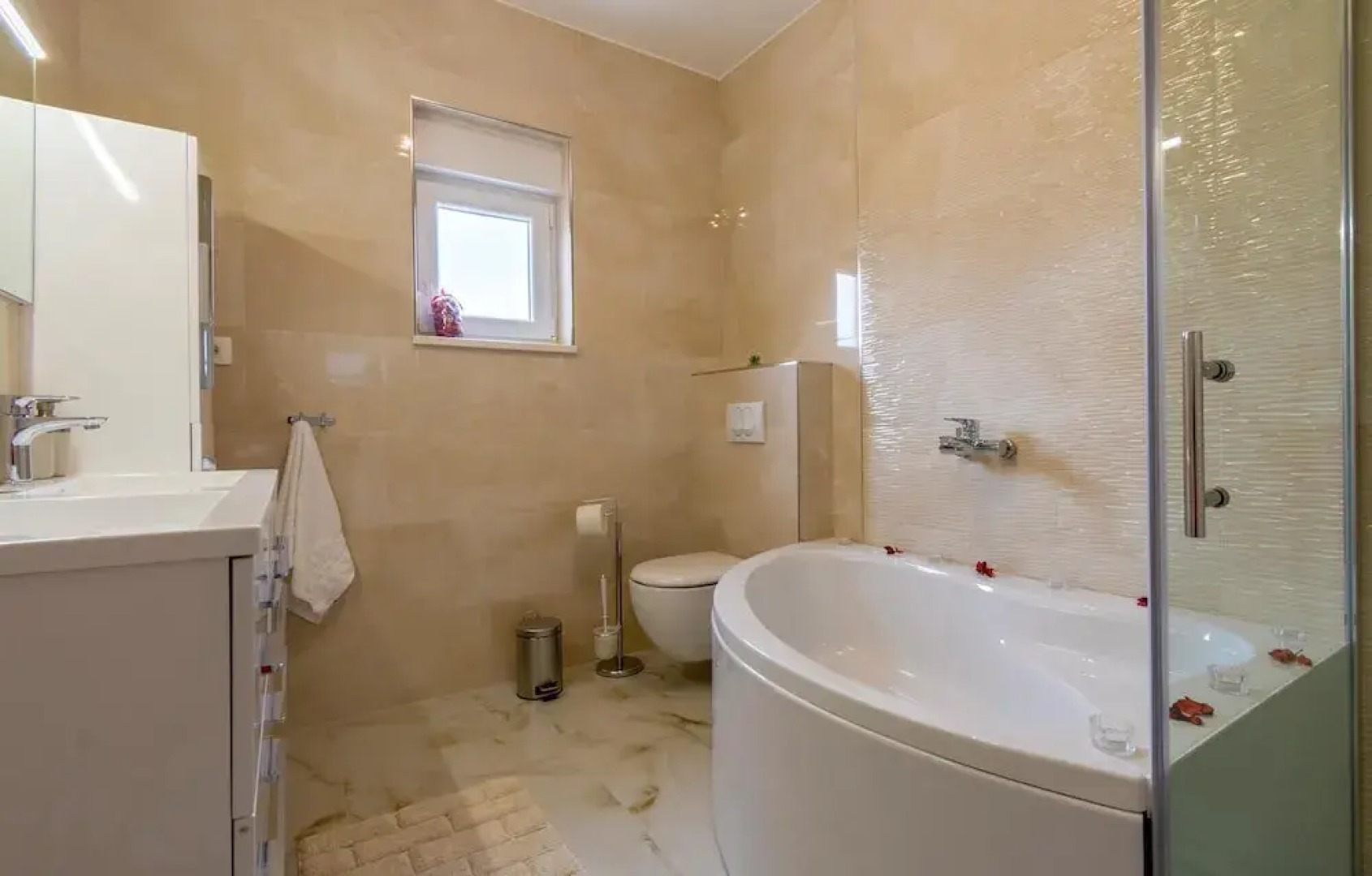 Nice Home in Dubrava kod Sibenika With Outdoor Swimming Pool, Wifi and 5 Bedrooms