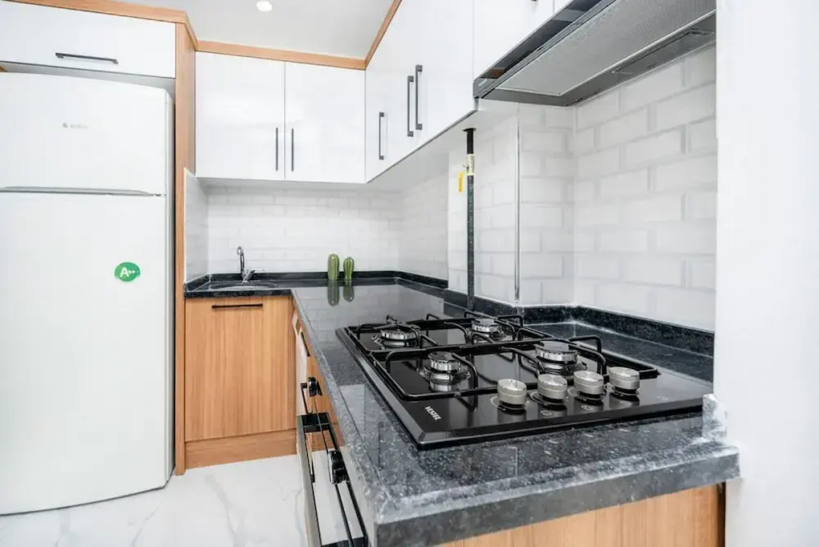 Missafir Modern Flat Near Beach in Muratpasa