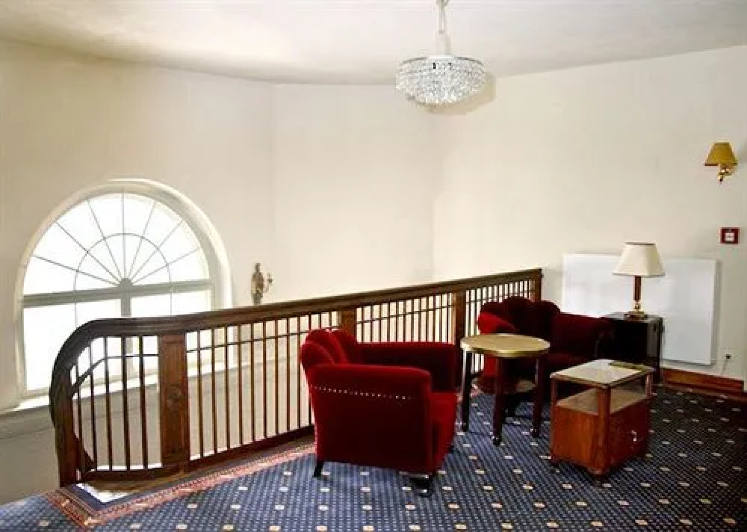 Pałac Alexandrów Wrocław Airport