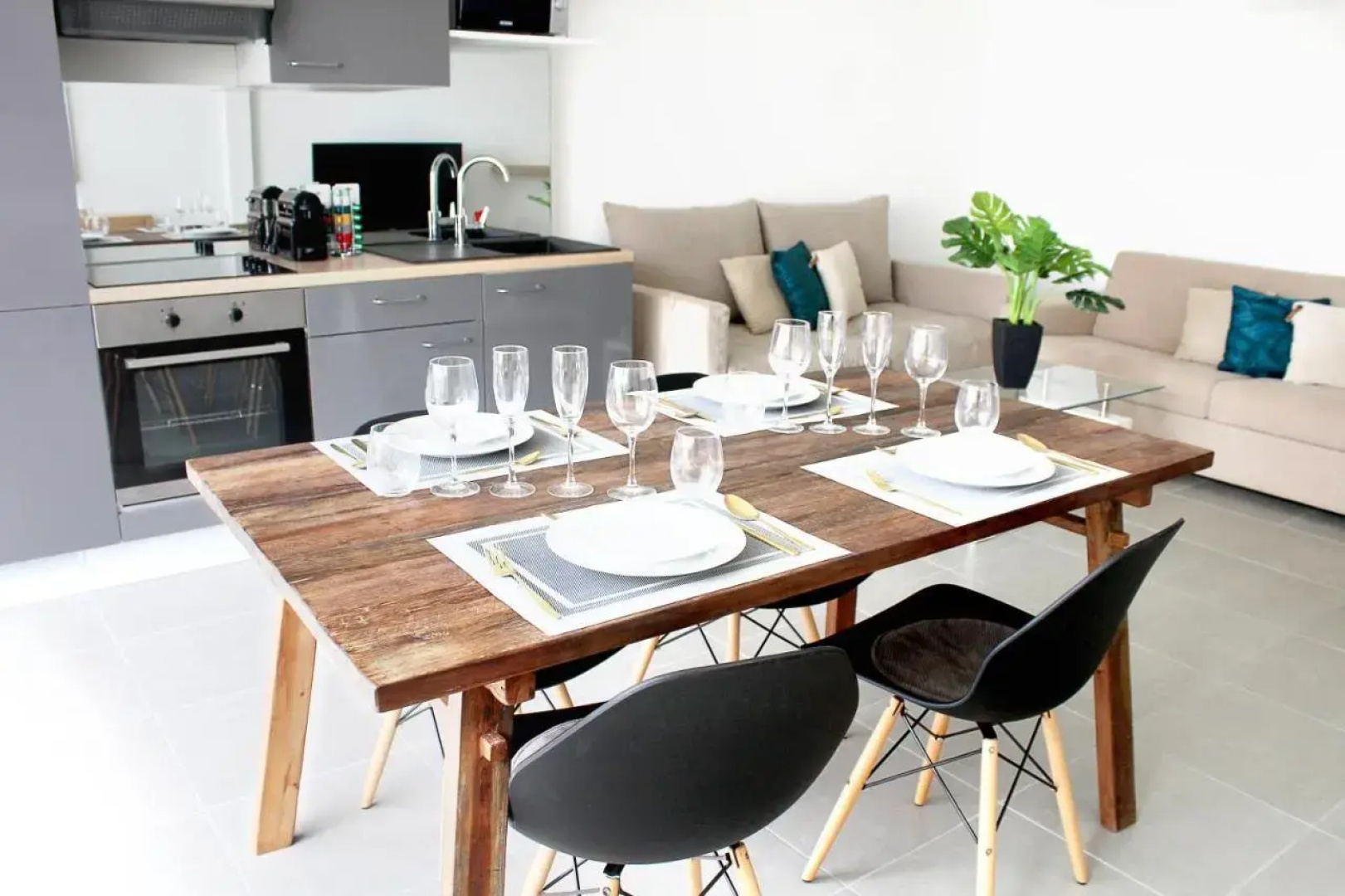 Blue Vista - 1 Bedroom Condo in Nettle Bay