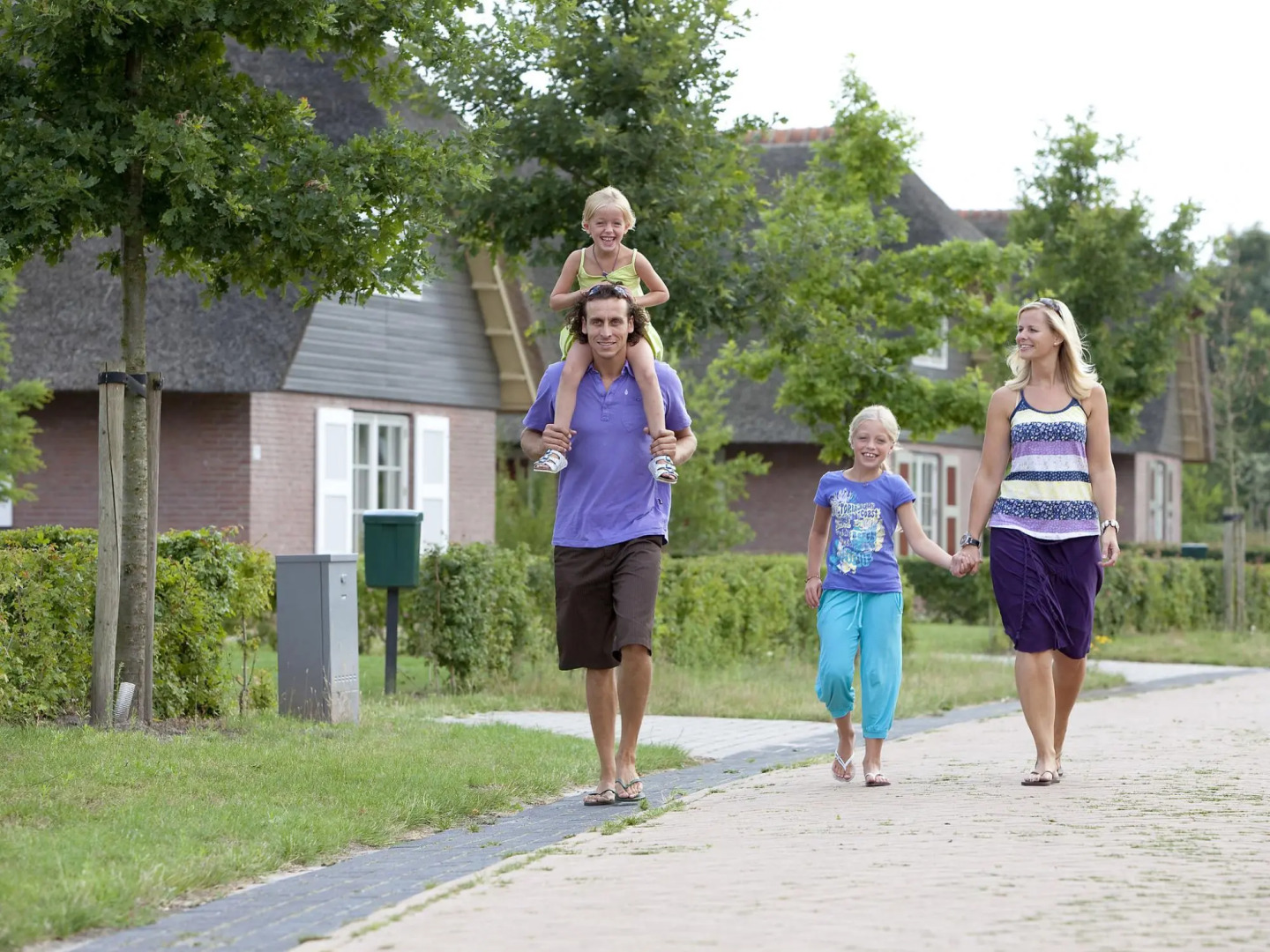 Thatched Villa With 2 Bathrooms Near Appelscha