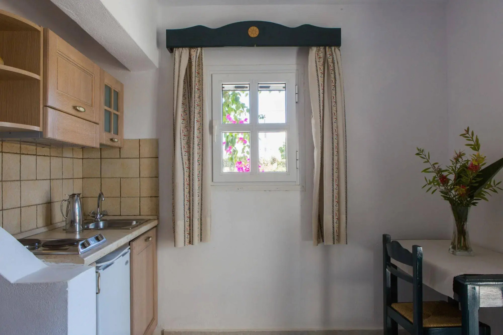 Athina Studios & Suites