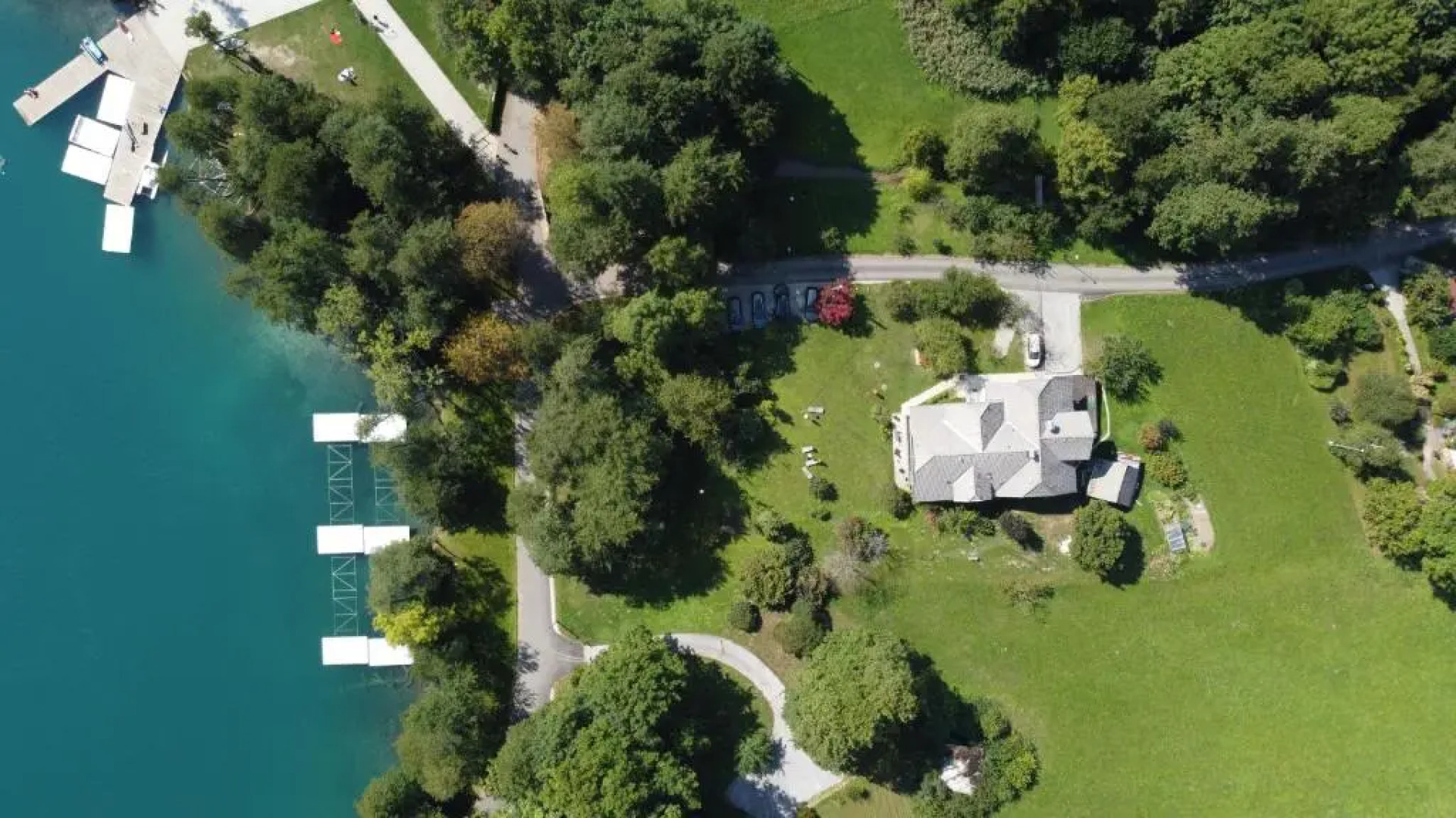 Apartments & Rooms Sebanc by Lake