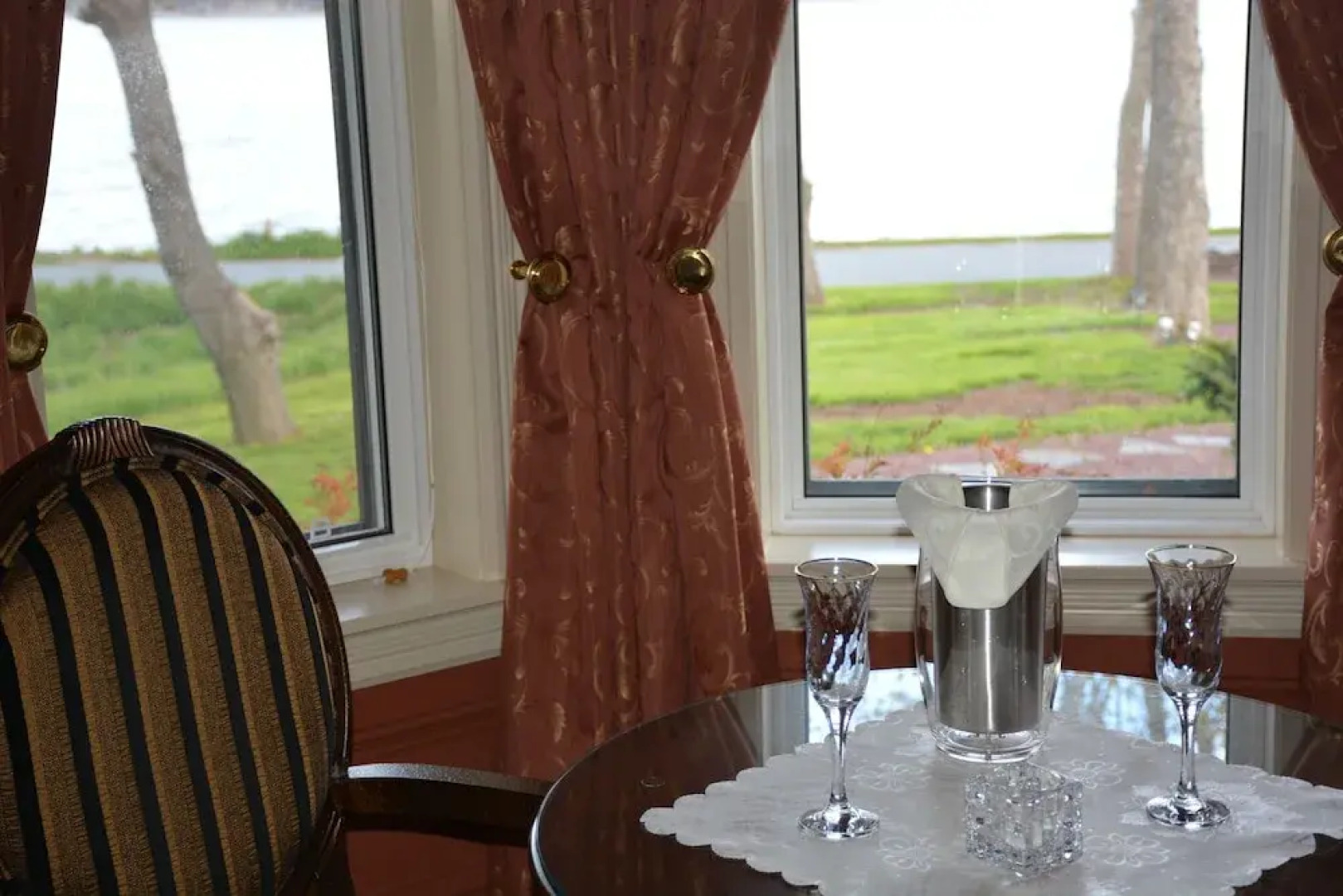 Rose Manor Inn B & B