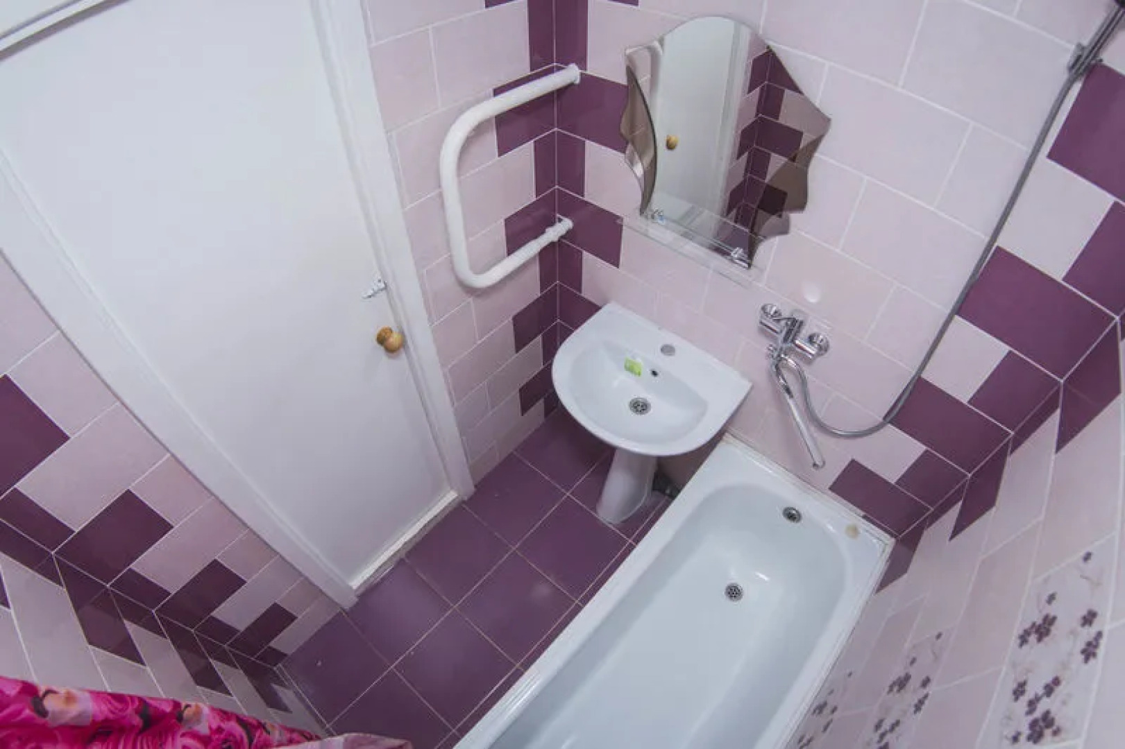 HomeHotel Молодежный 38/2