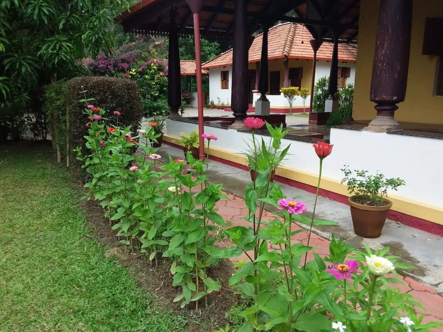 Tripvillas @ Silver Brook Estate