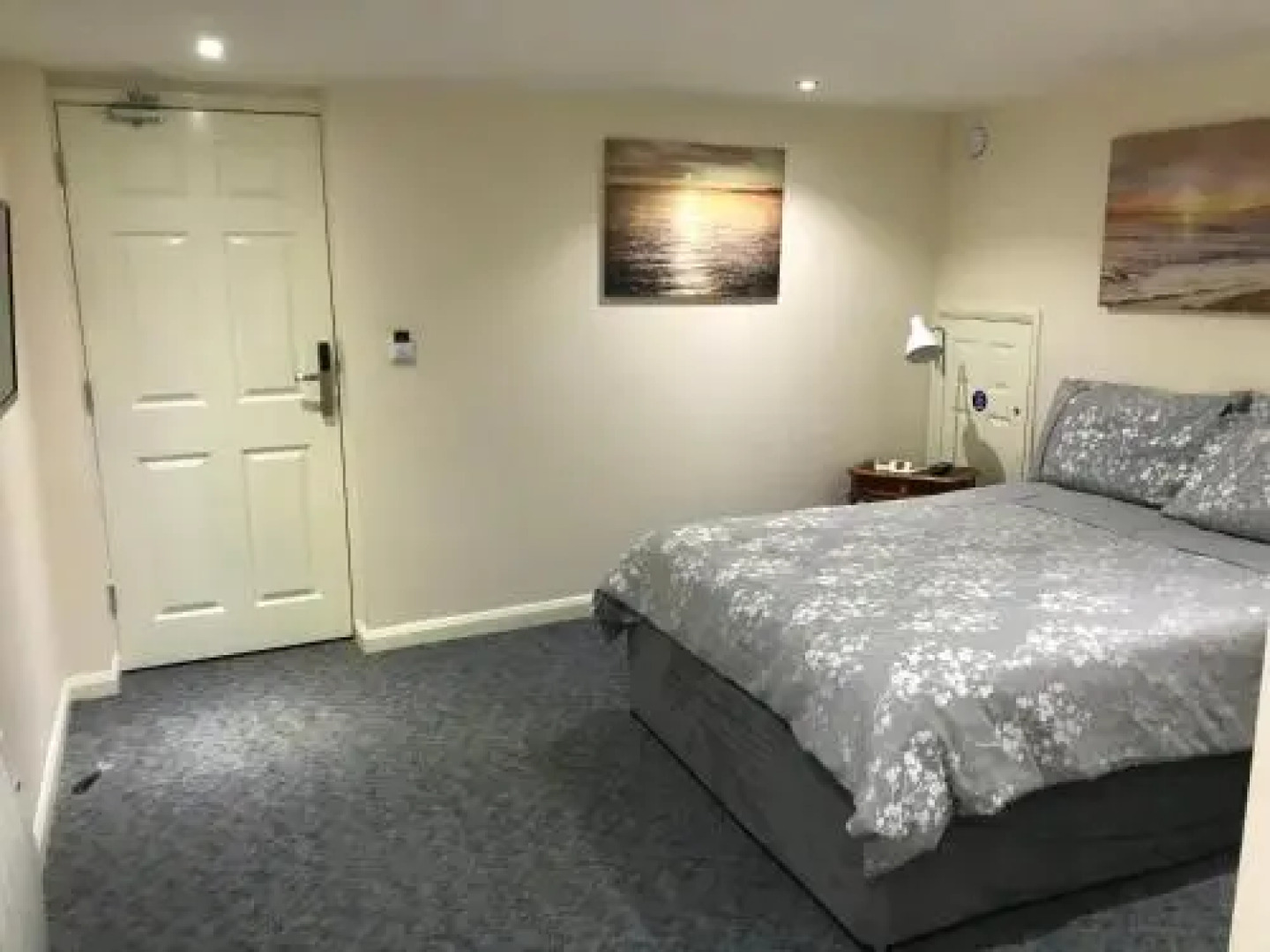 Downstairs At Deanos