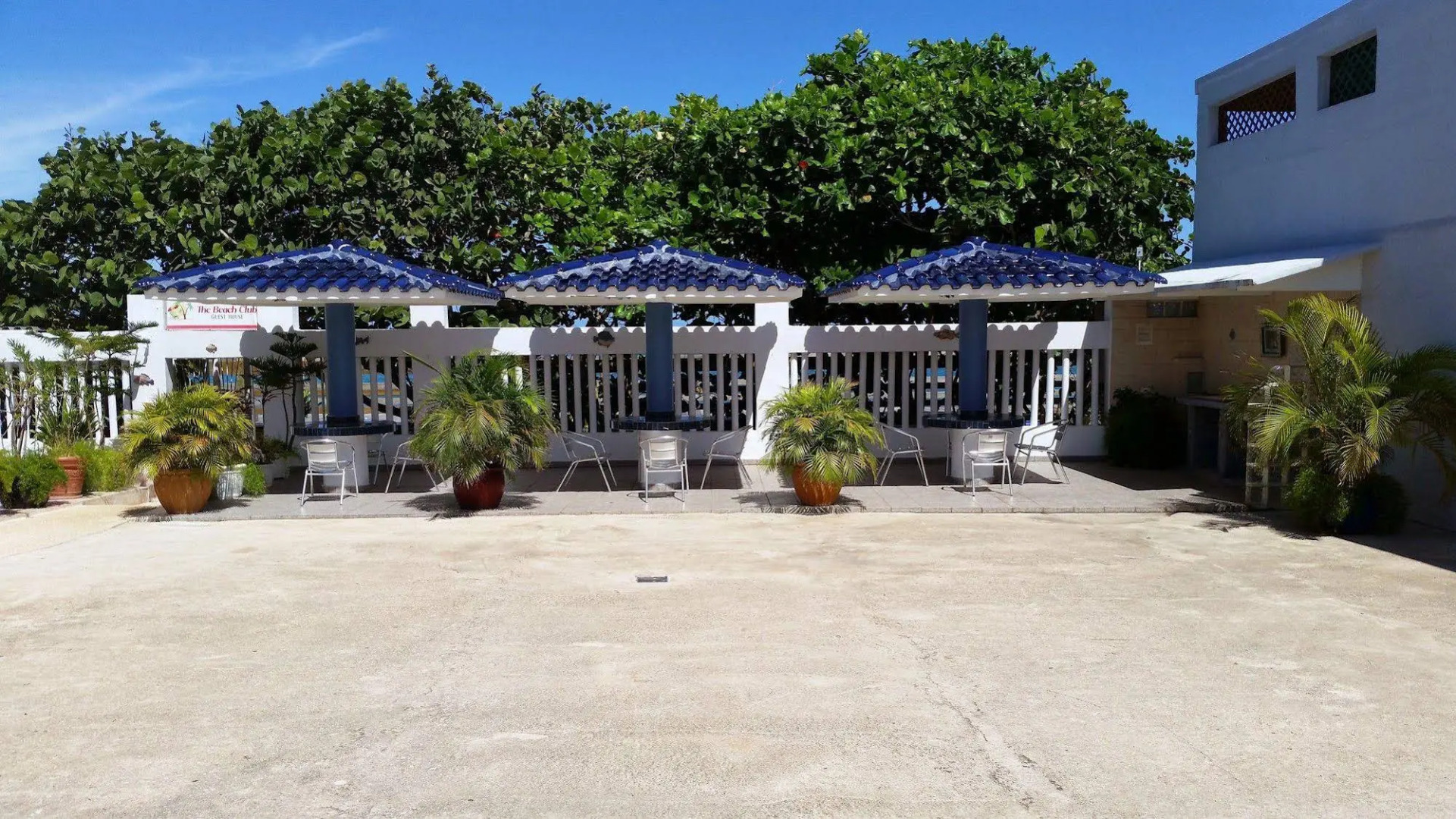 The Beach Guesthouse