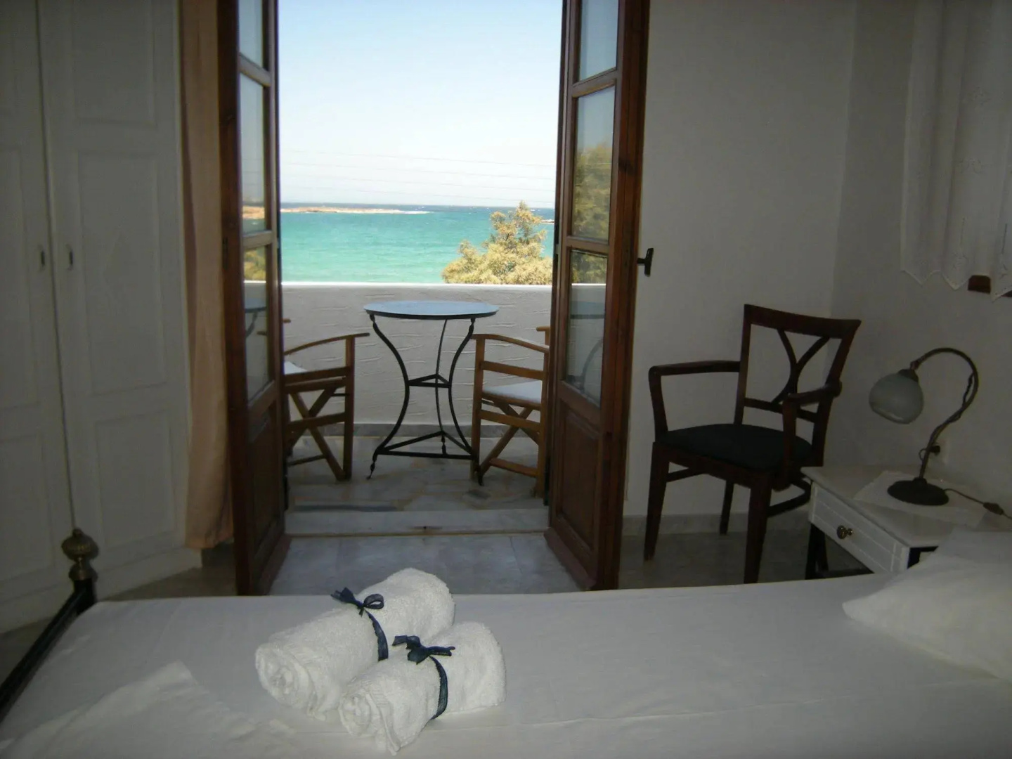 Roussos Beach Hotel