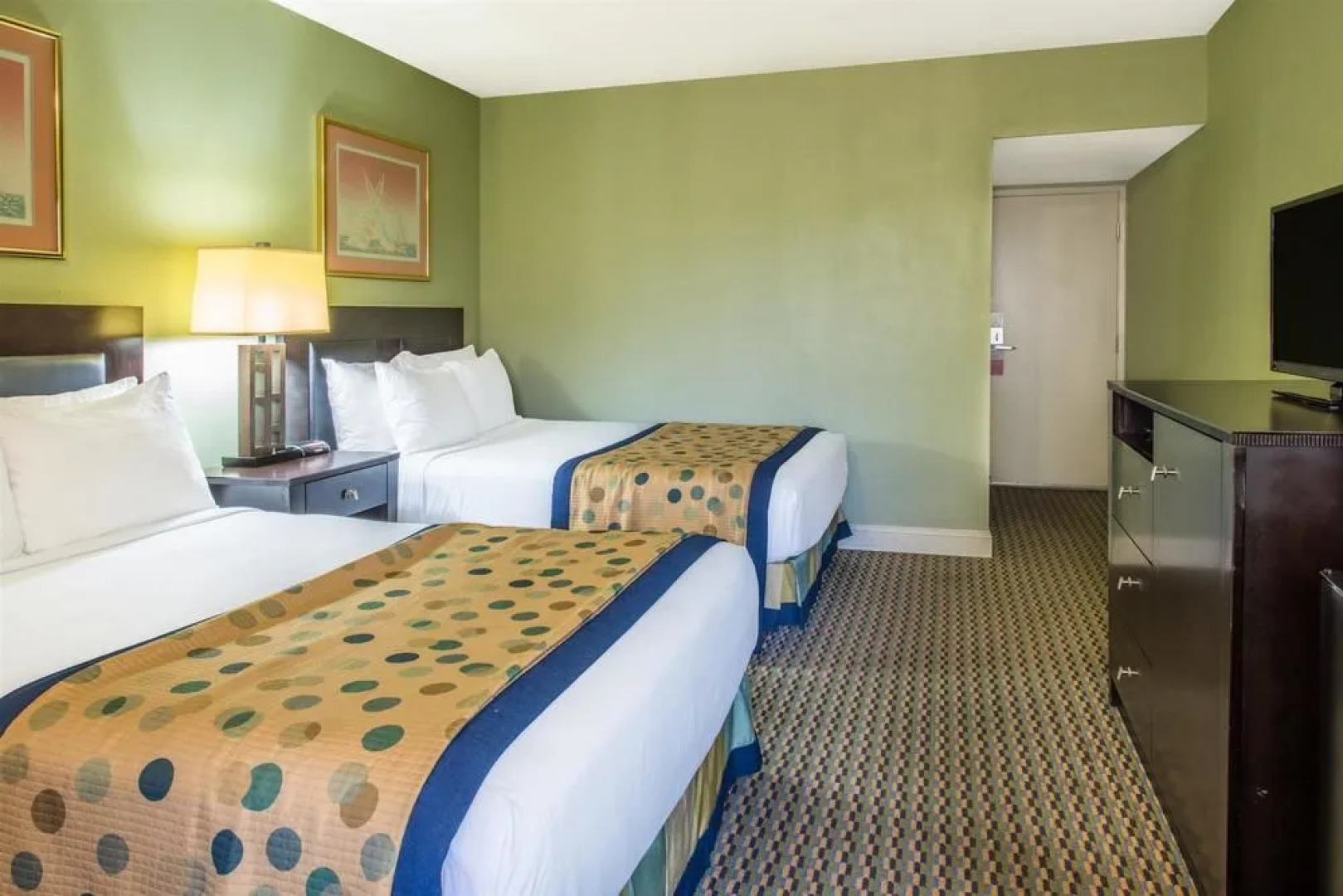Ramada West Sacramento Hotel and Suites