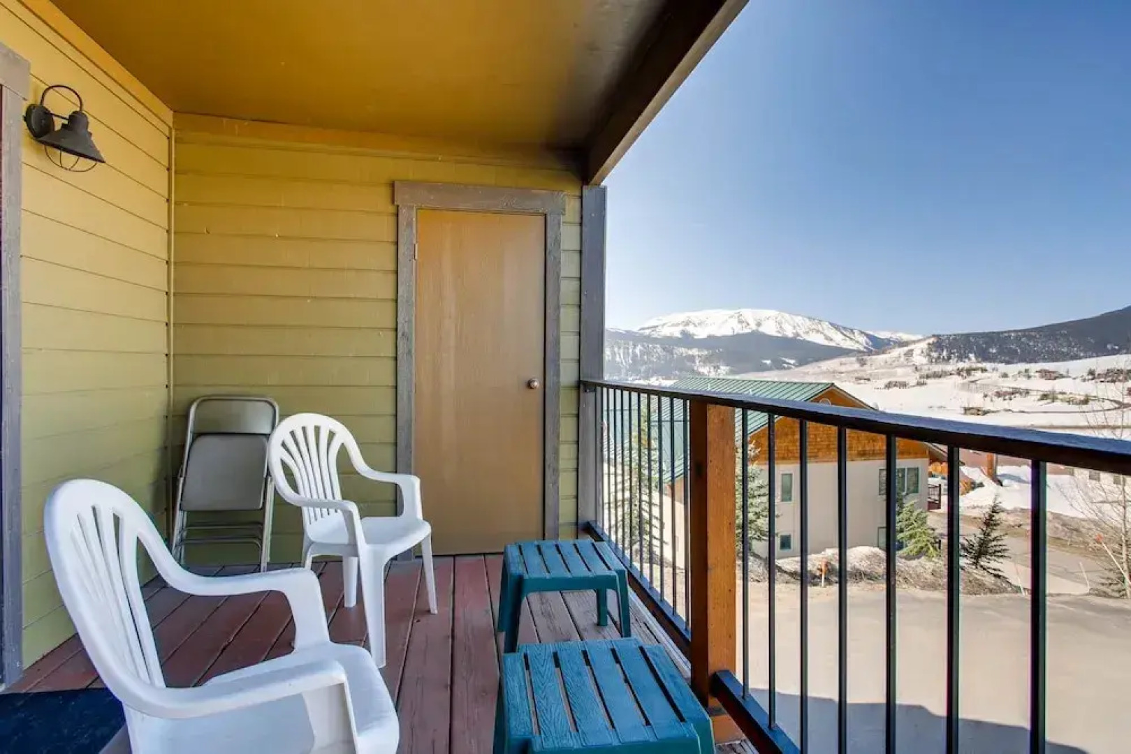 Unique, Mountain 4 Br  4 Bedroom Condo - No Cleaning Fee! by RedAwning