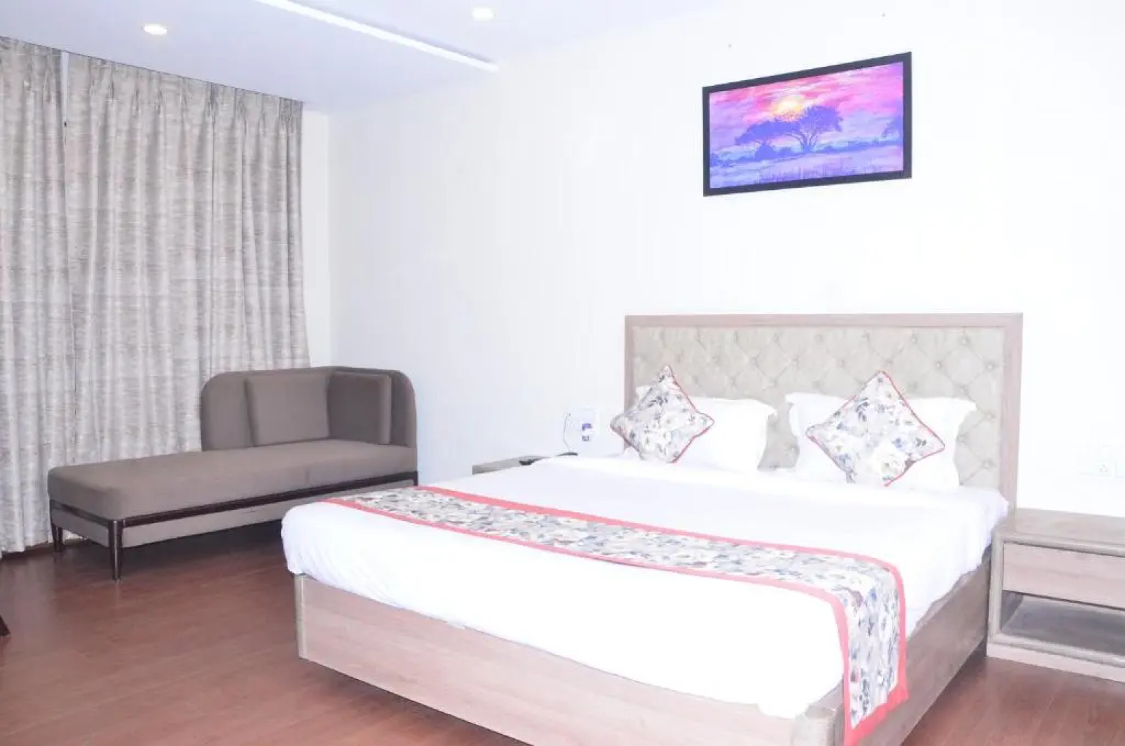 Hotel Nand Residency