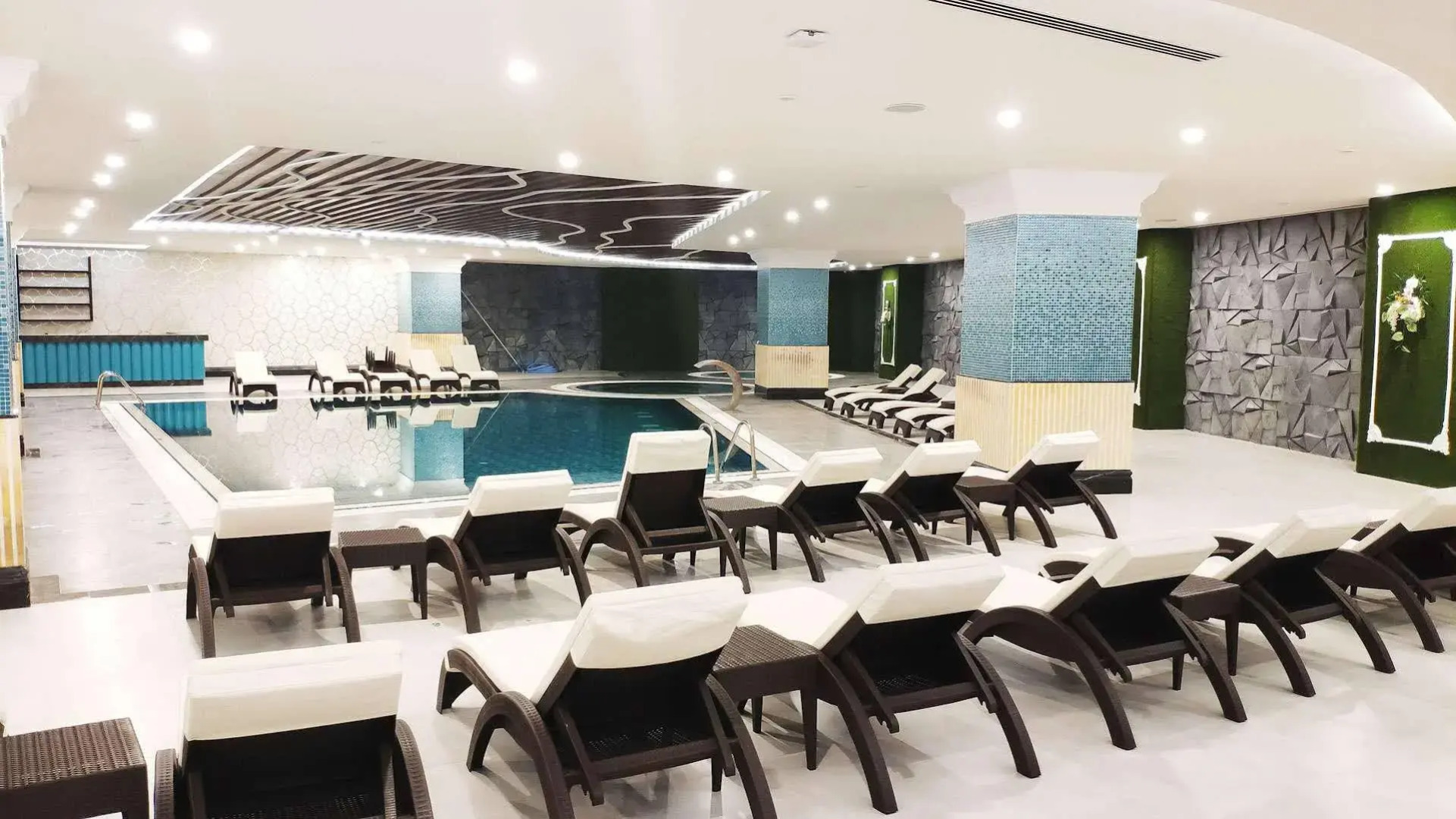 Granada Luxury Beach 