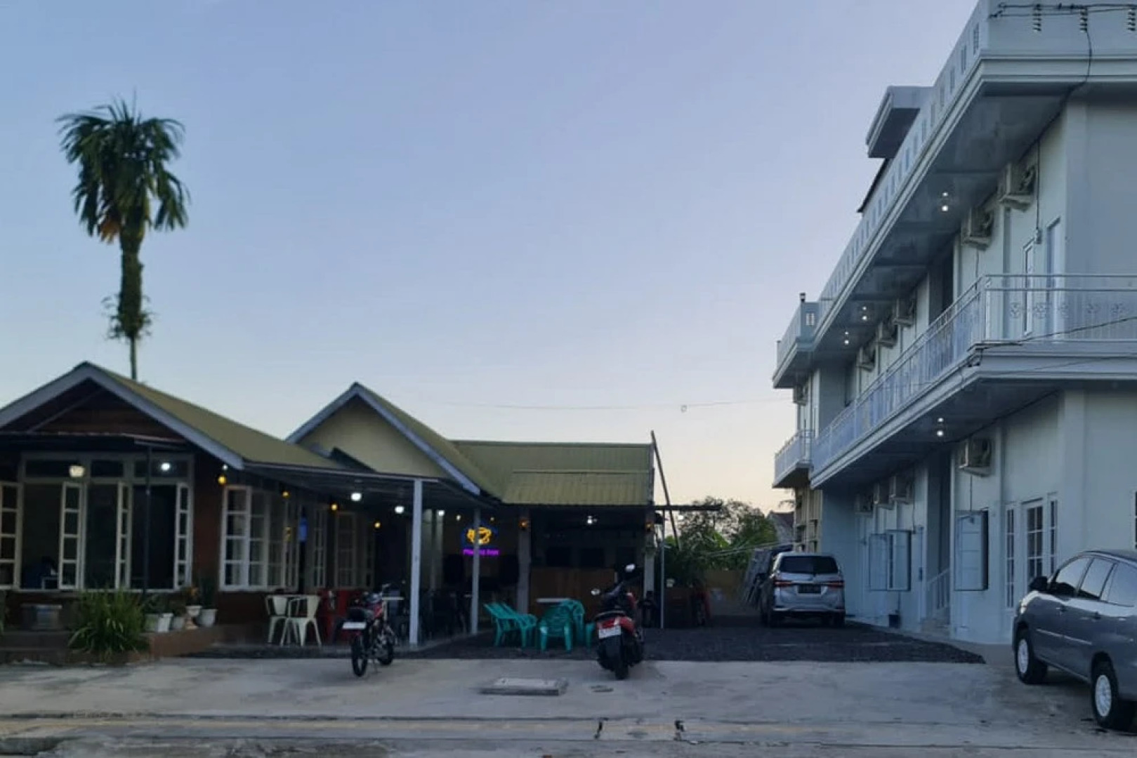 RedDoorz Syariah near Kantor Bupati Pantai Pandan