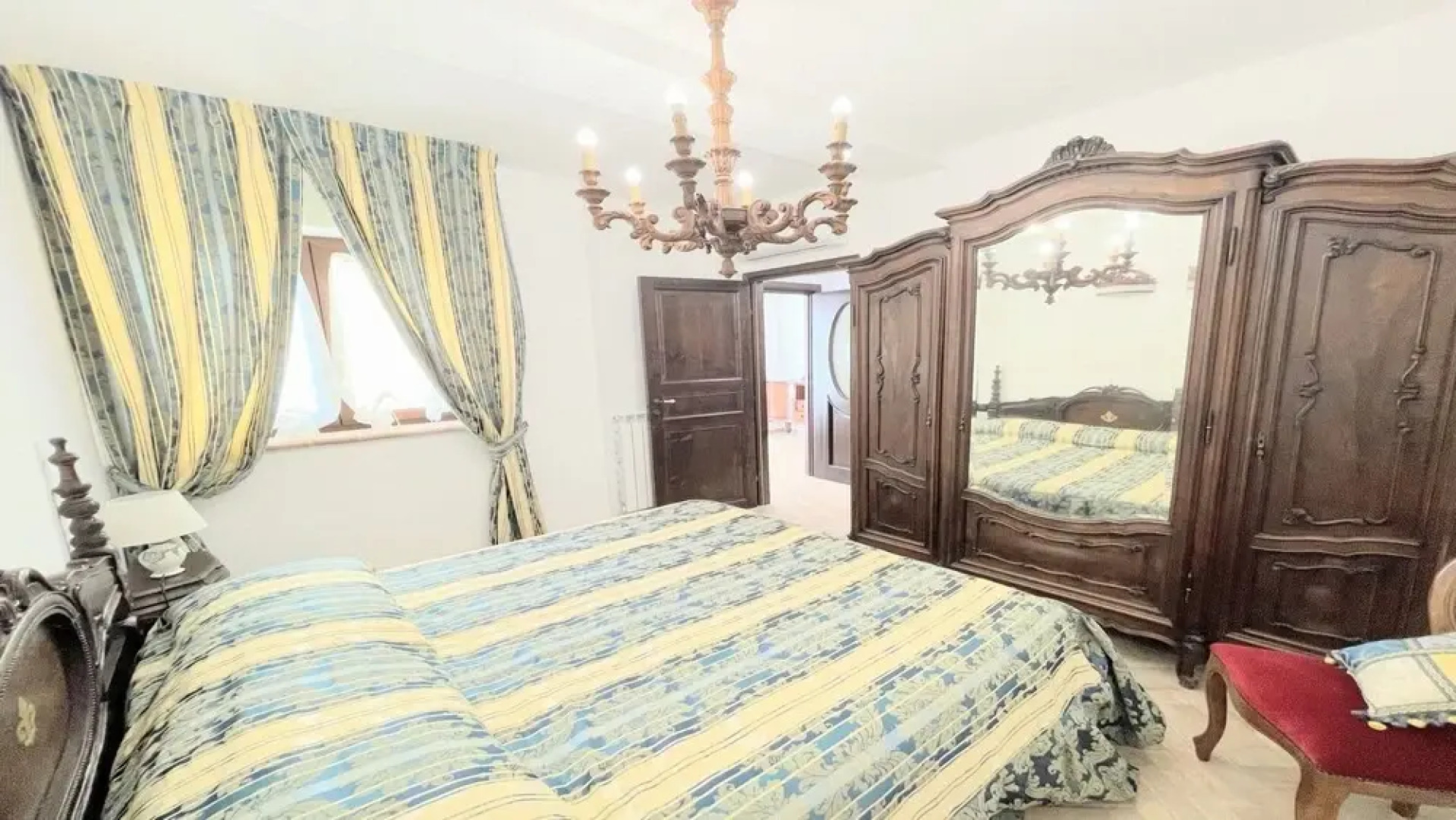 24 Guests - Heartbreaking Lake View and Pool