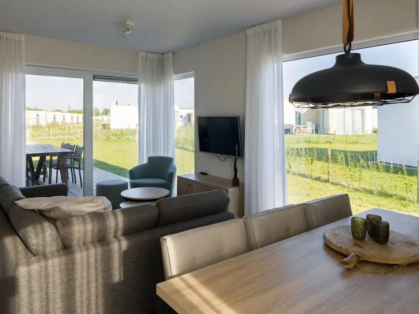 Villa in Nieuwvliet Near Beach Resort