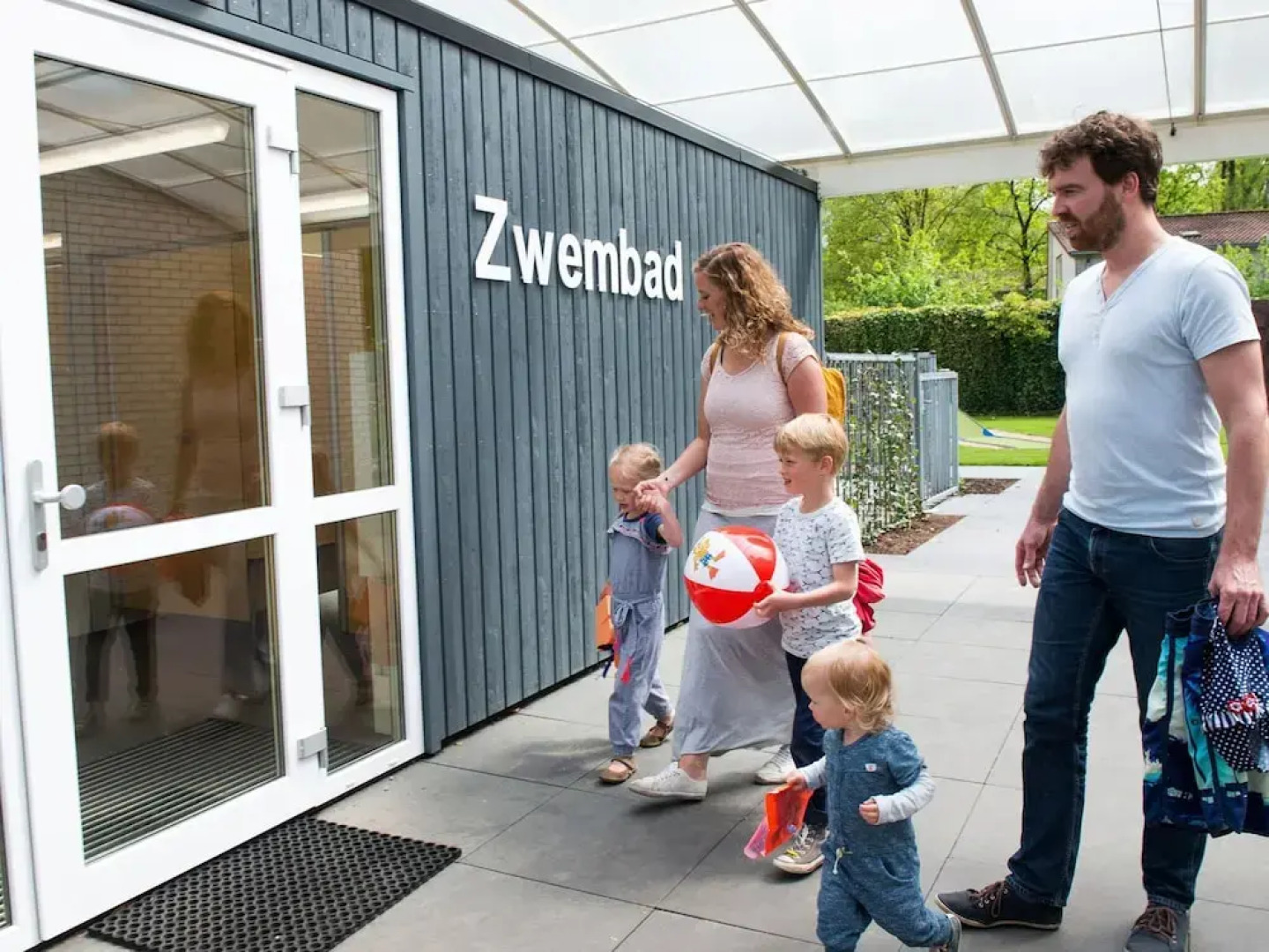 Hoenderloo Getaway With Pool