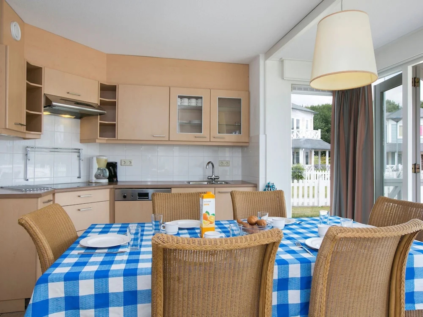 Comfortable Villa With Combi Microwave, 9 km. From Rockanje