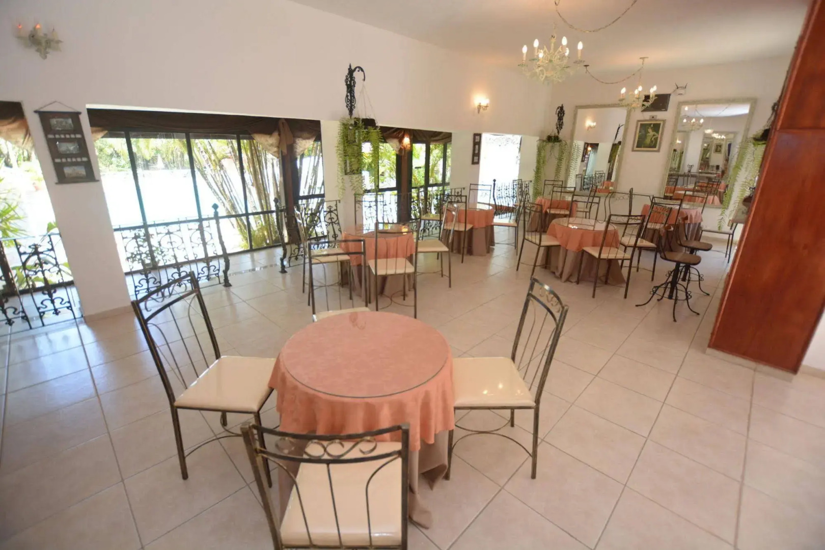 Biazi Paradise Hotel