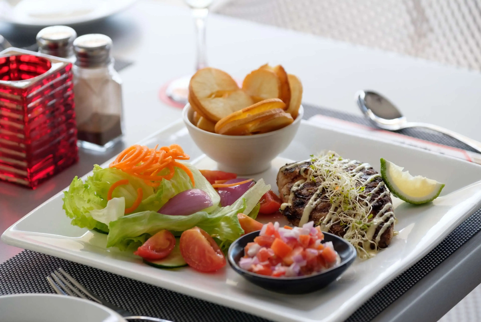 Отель Ramada Suites by Wyndham Wailoaloa Beach Fiji