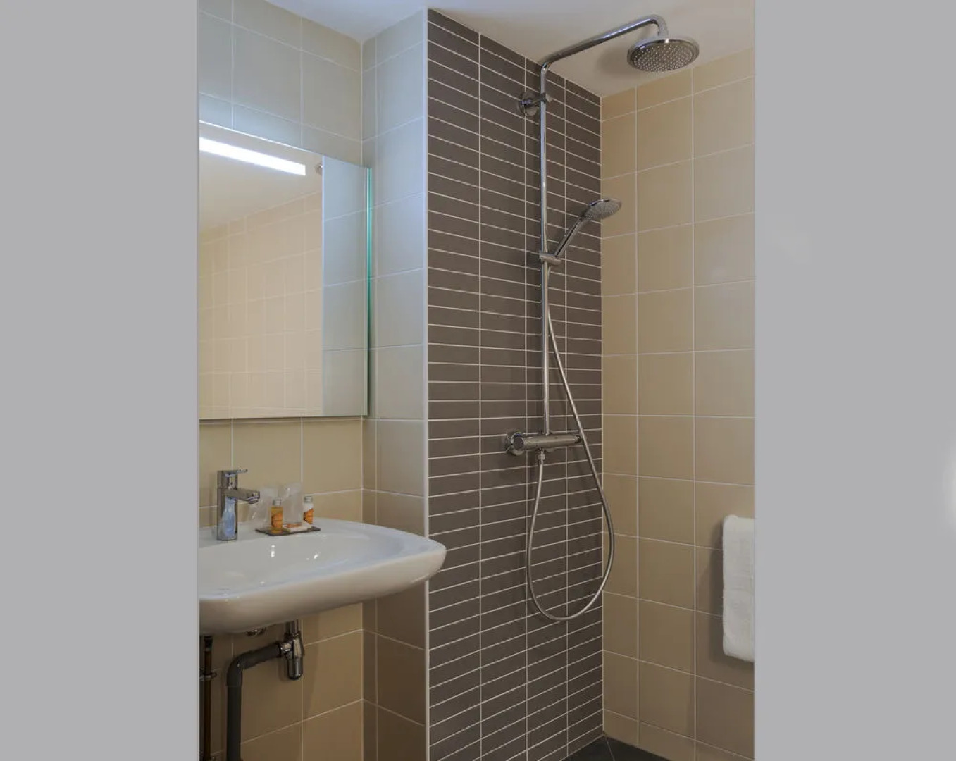 Hotel Les Flots - Chatelaillon Plage