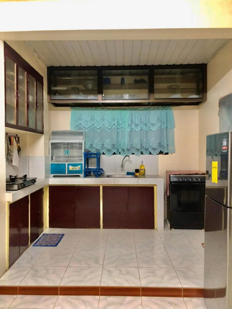 15pax-2 minutes to Vigan-RoseandFer Transient-2 Bedroom House