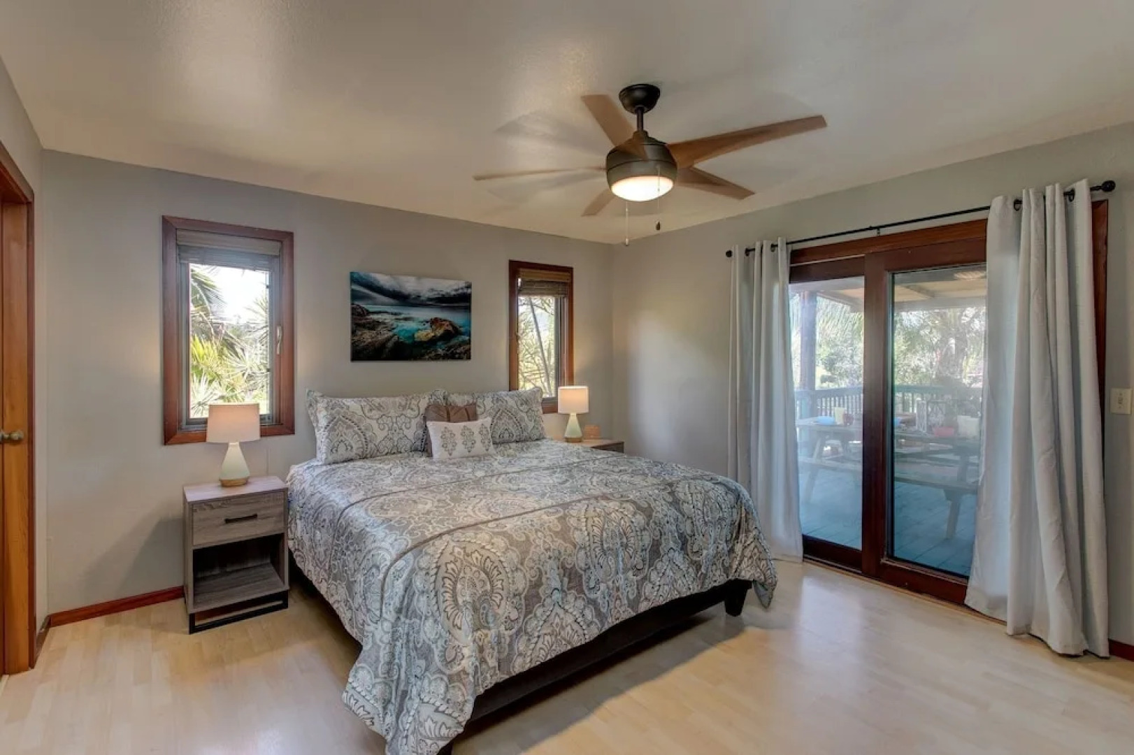 Hale Anuenue Nuku - The Rainbows End 3 Bedroom Home by RedAwning