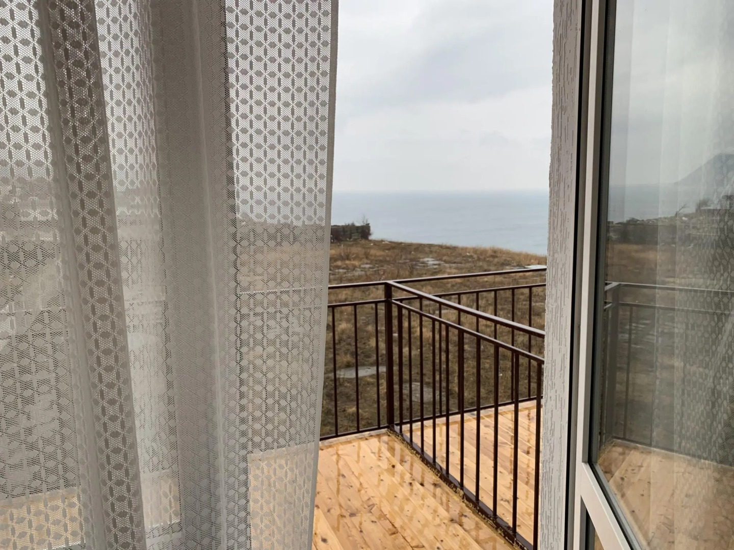 На Набережной