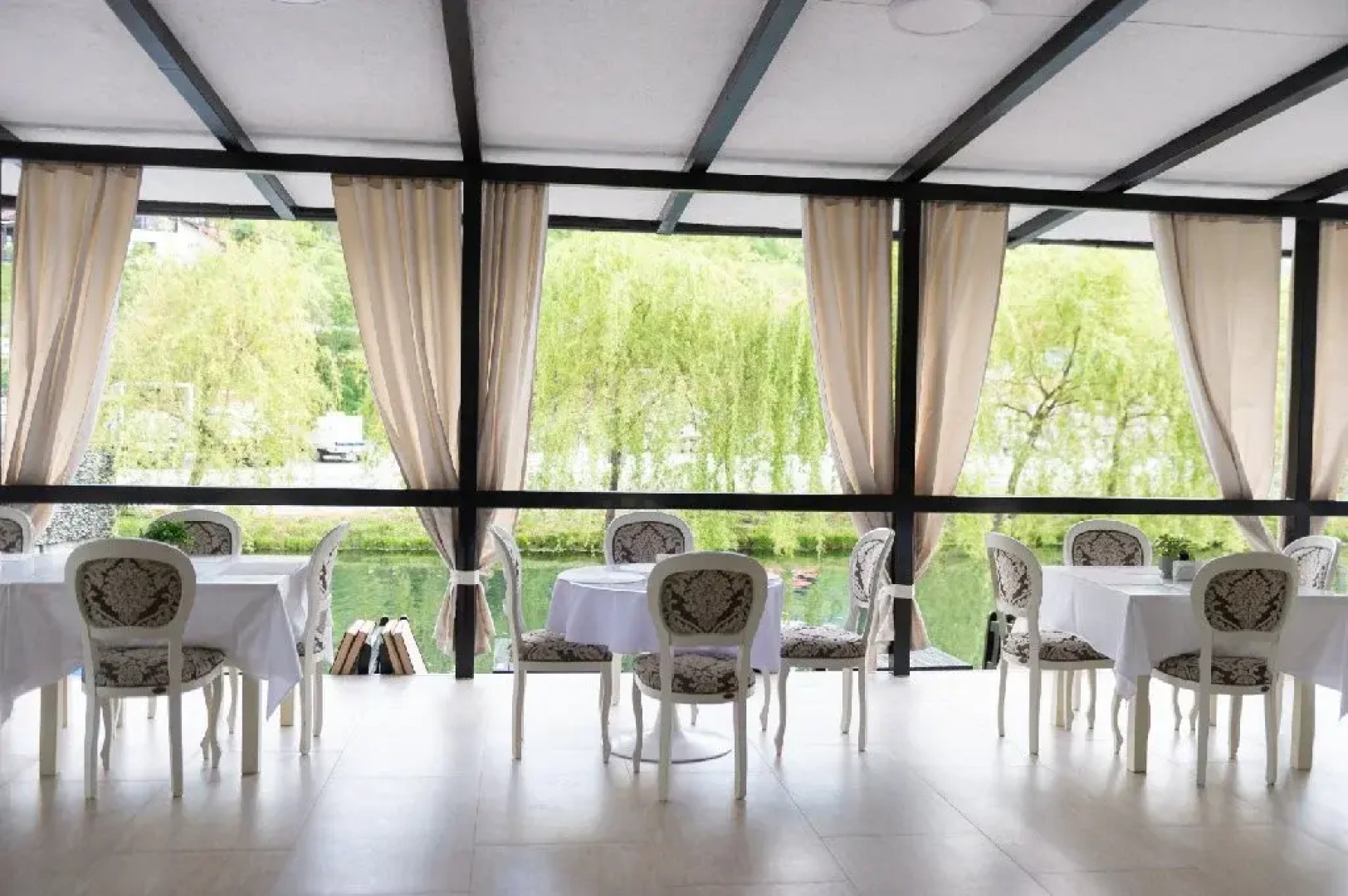 Complex Pescaresc Gura Repezii Borsa