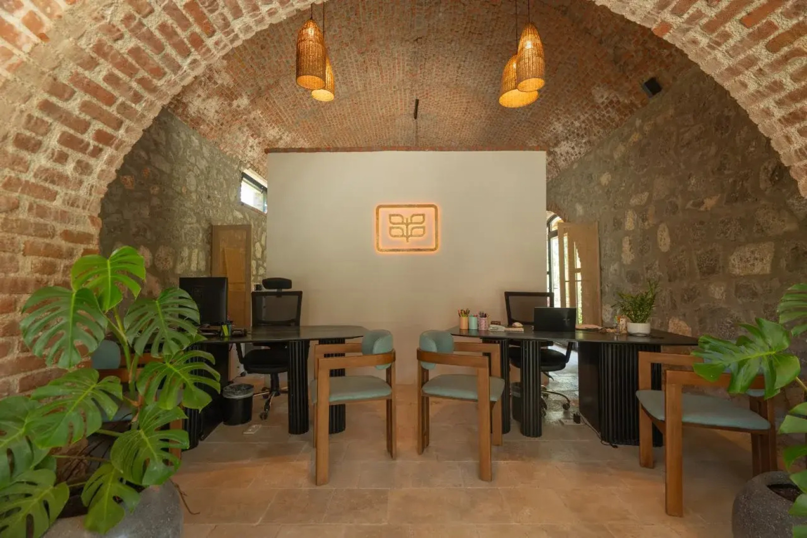 Izz Getaway – Adults Only