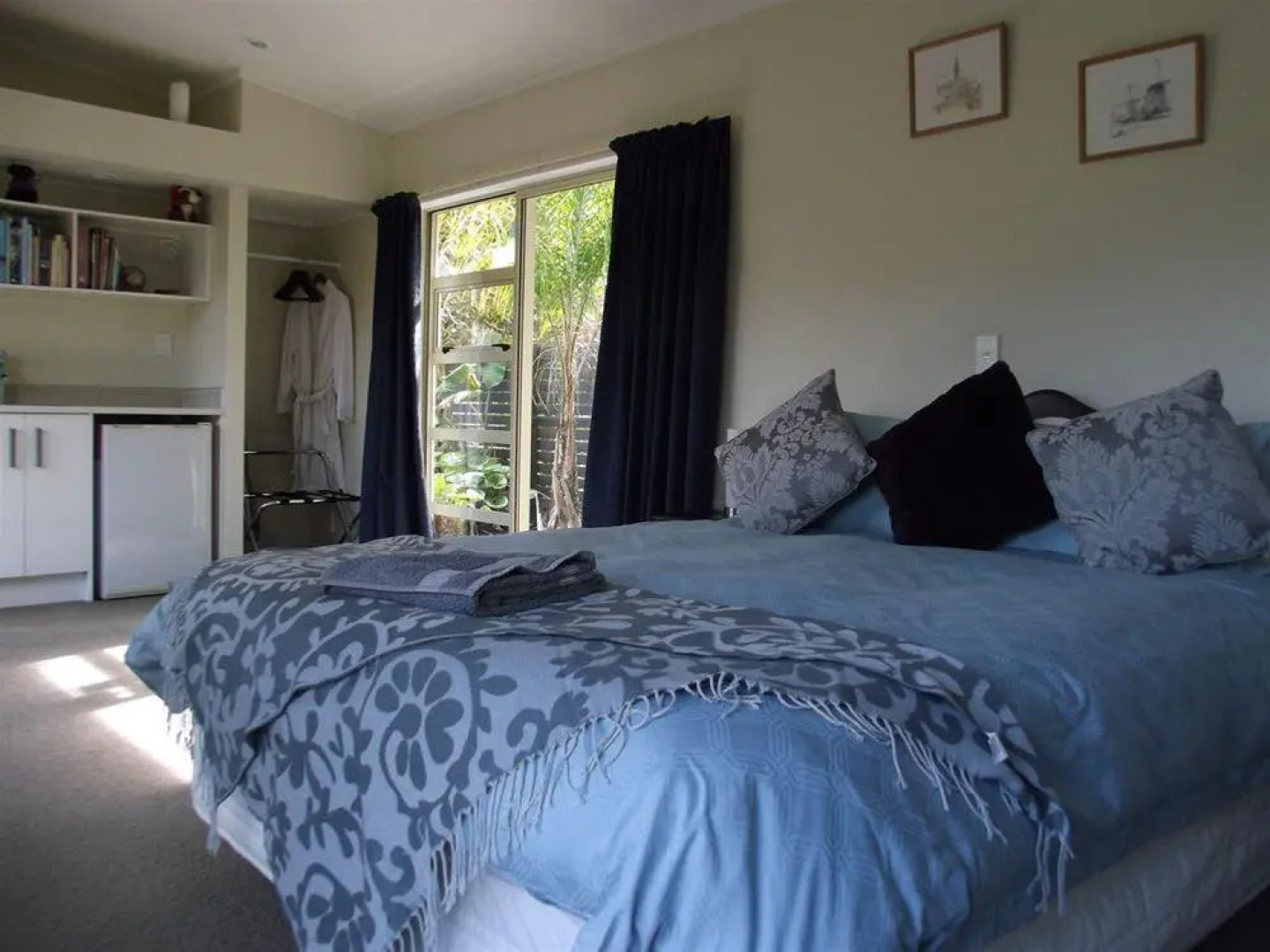 Longhouse Bed and Breakfast