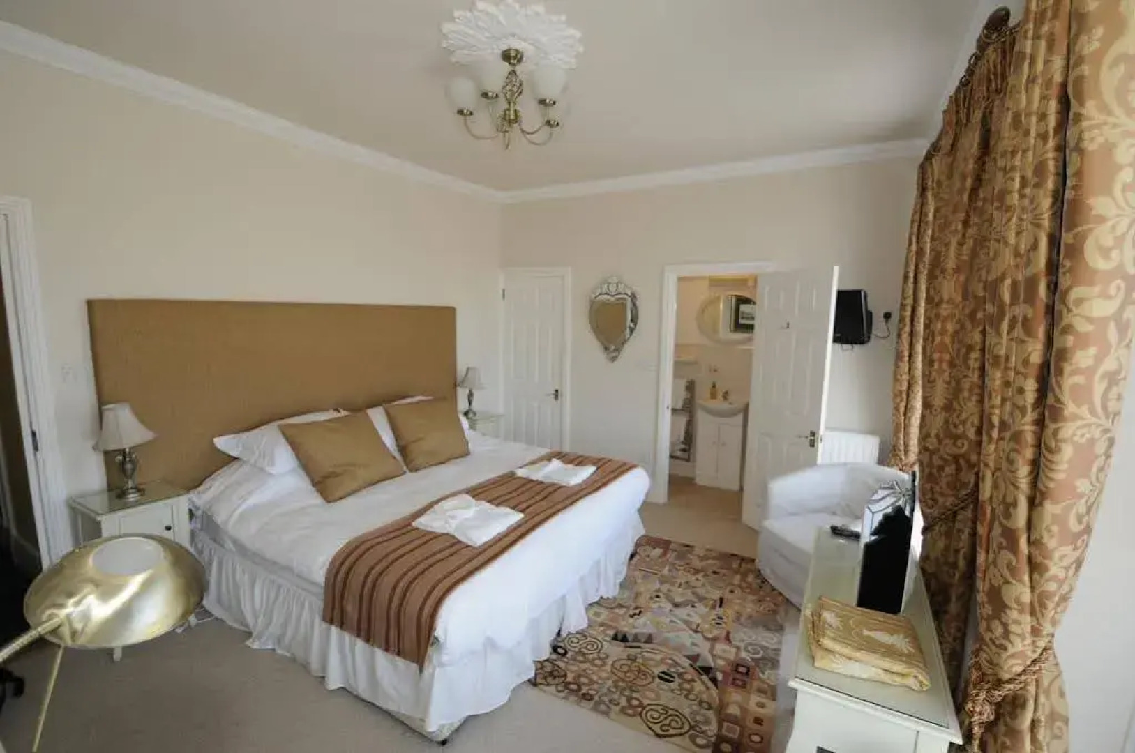 Tides Reach Guest House