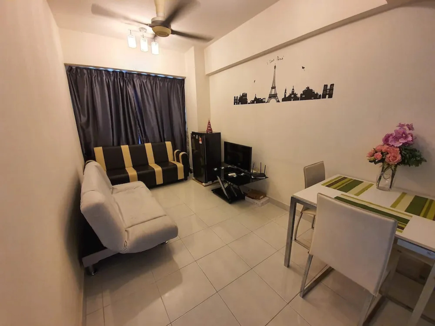 Cozy Homestay at Main Place