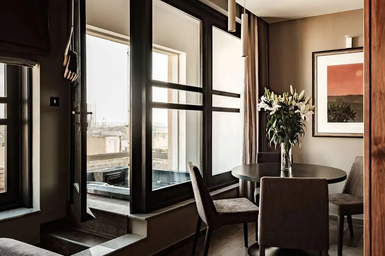 1926 Le Parisot Boutique Suites