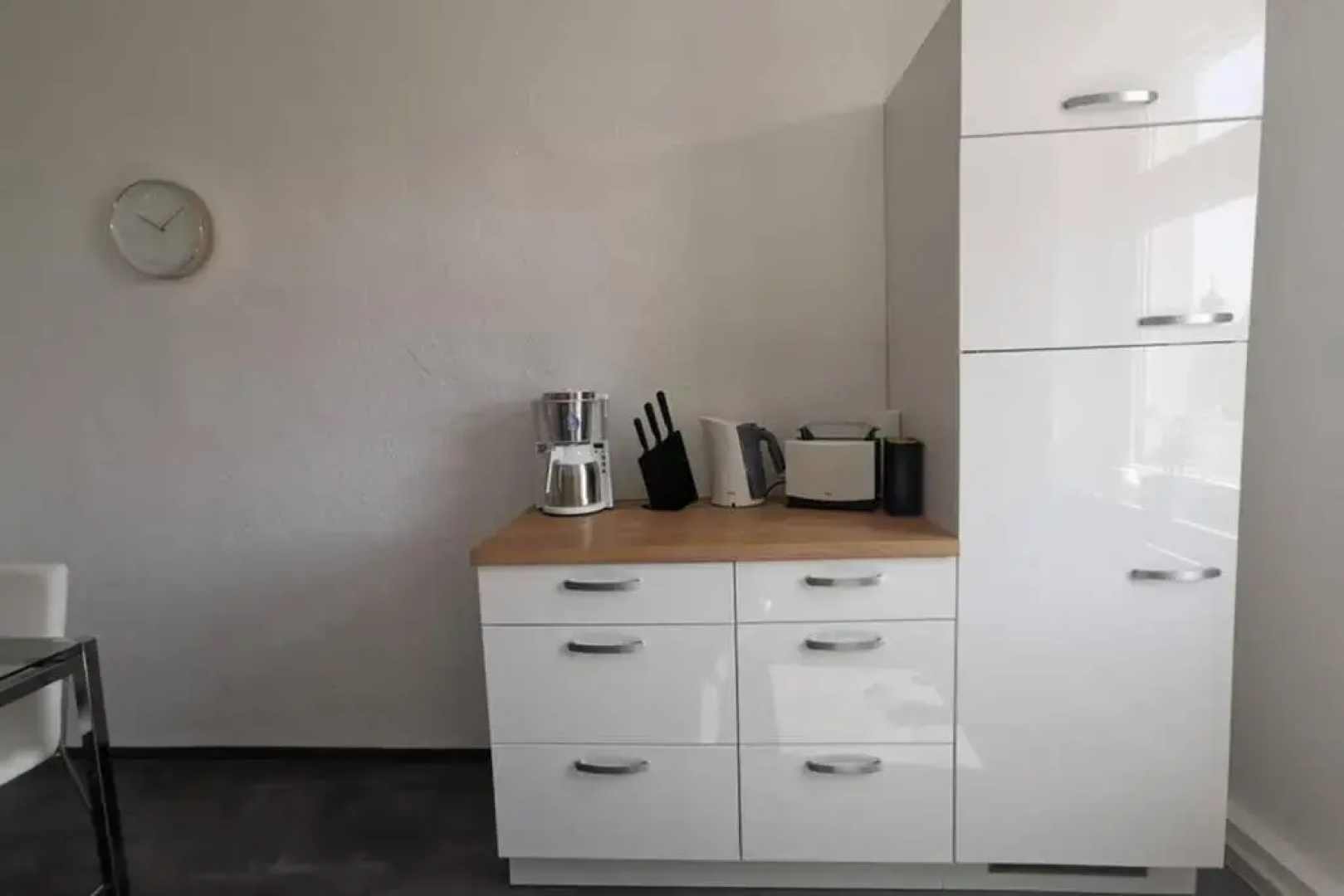 Stylish 4ZI Netflix, Kaffeetimer, WIFI, Parken
