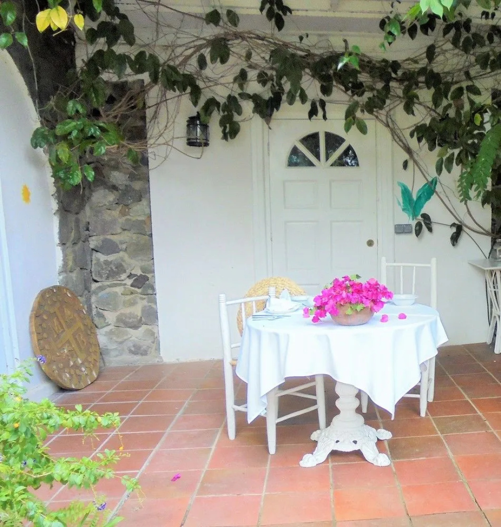 Mango Beach Inn