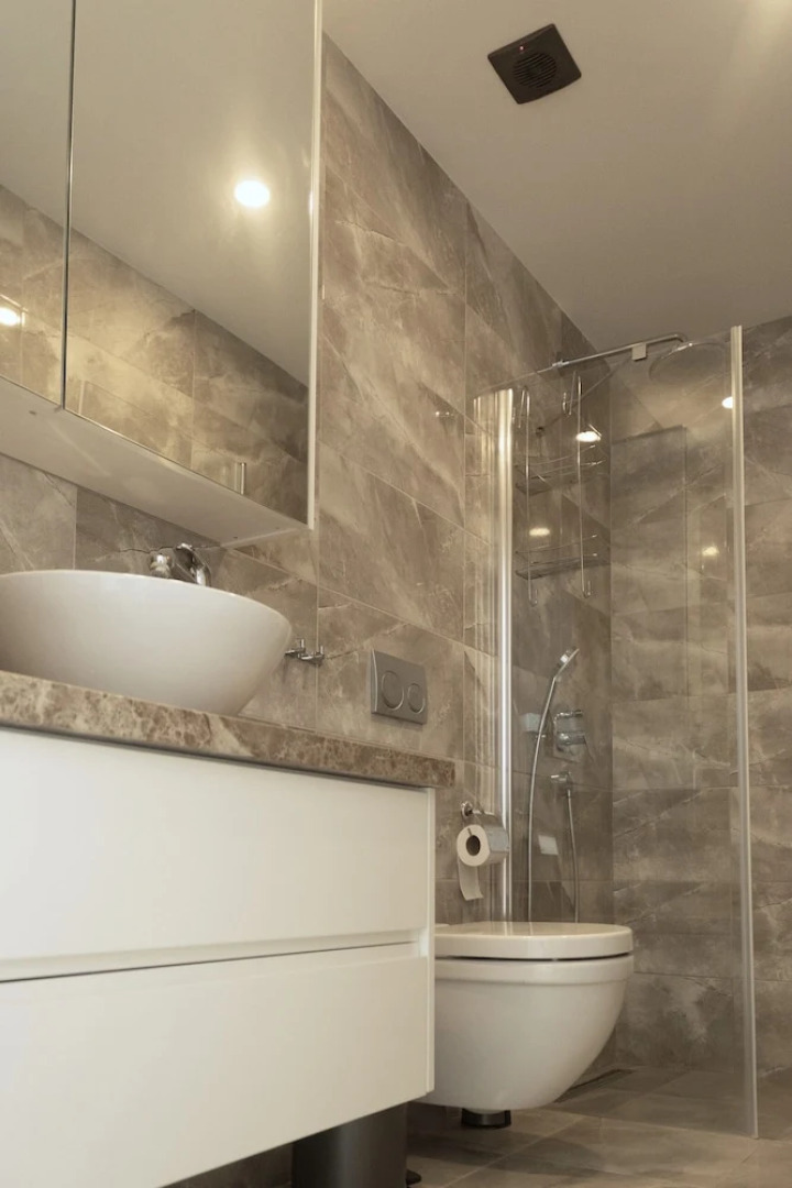 Elegant Two-bedroom Apartment in Upscale Surroundings