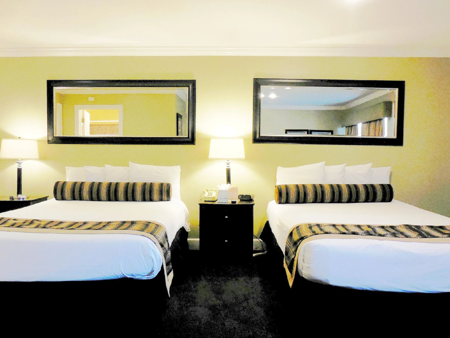 Sea Breeze Inn And Cottages