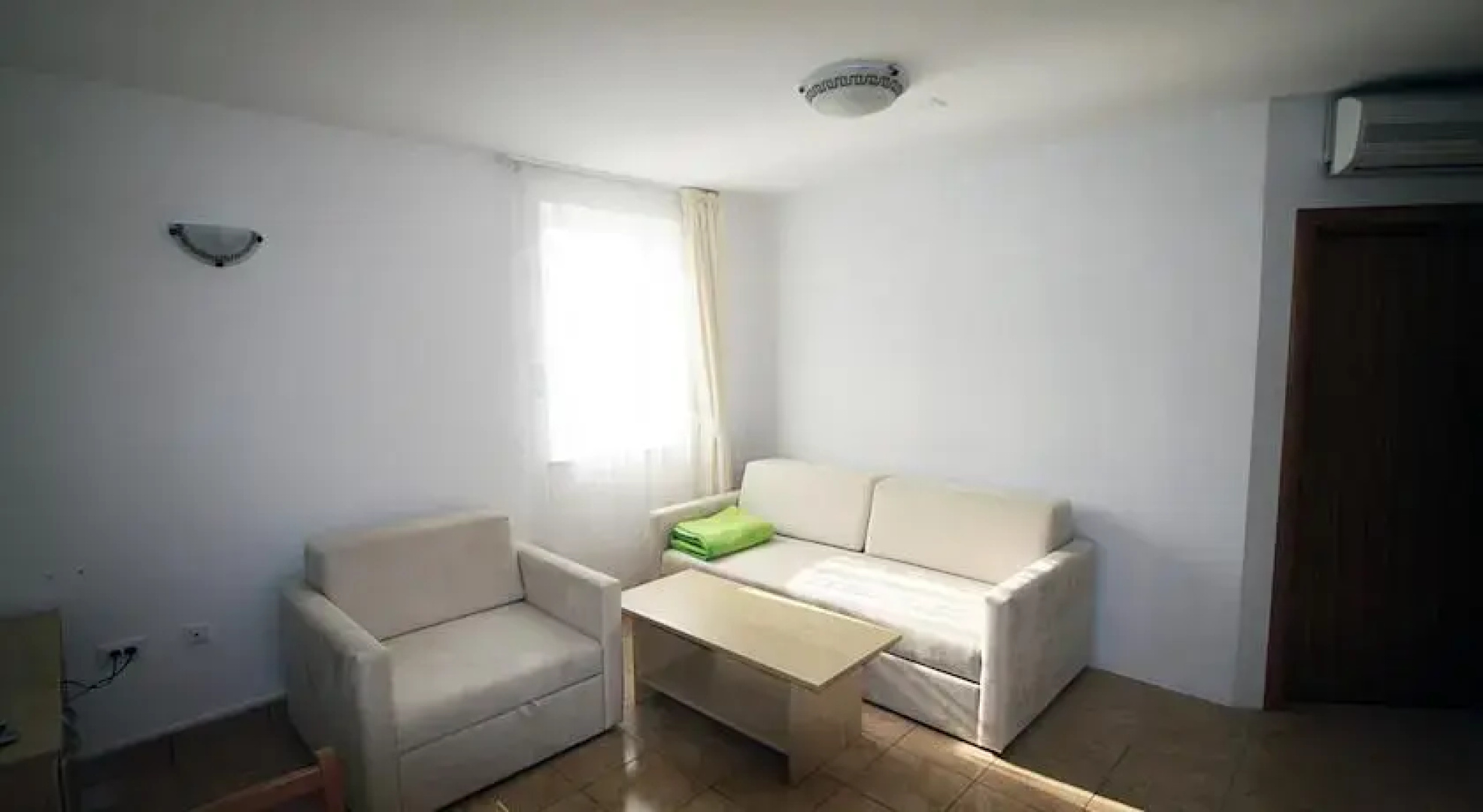 Apartments Jakov