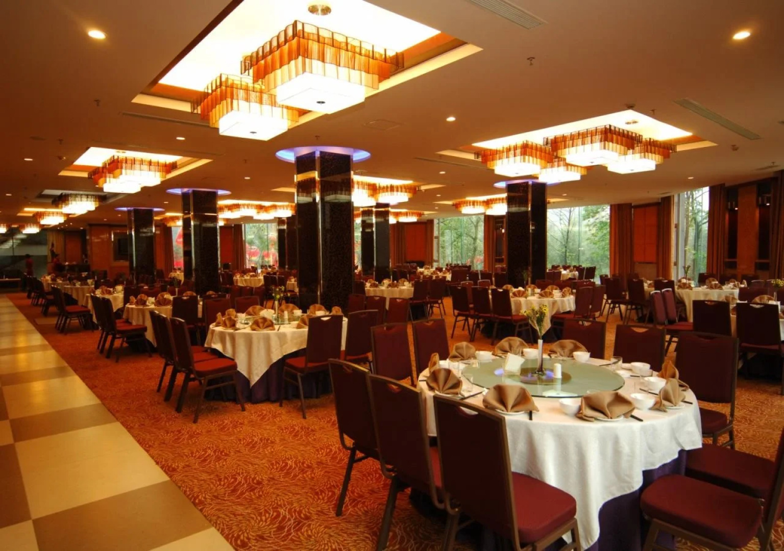 Huasheng Hotel (Chanlin Hot Spring Silver Villa)